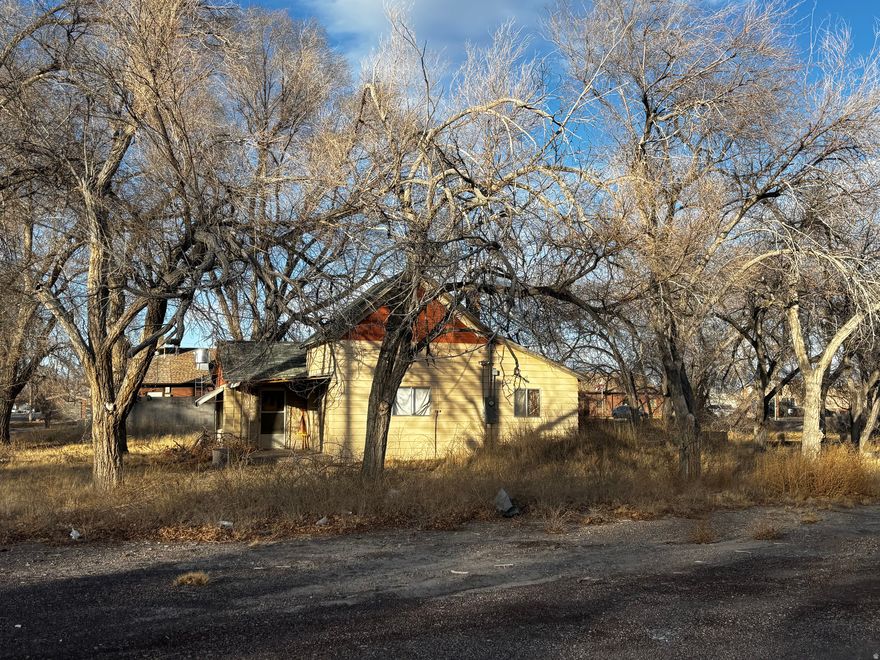 Cash Buyers only. Investor Paradise! This is an excellent opportunity for an investor or renovator to restore the existing structure and create a single-family residence while maintaining compliance with city regulations. This property includes an existing uninhabitable structure. Per city ordinance, the current structure must be retained and cannot be removed, expanded or added onto. Any future use is limited to remodeling and rehabilitation of the existing home footprint only, subject to buyer verification and city approval. Seller will not be providing property condition disclosures. Sold AS-IS. Zoned R-1 or Commercial Business.