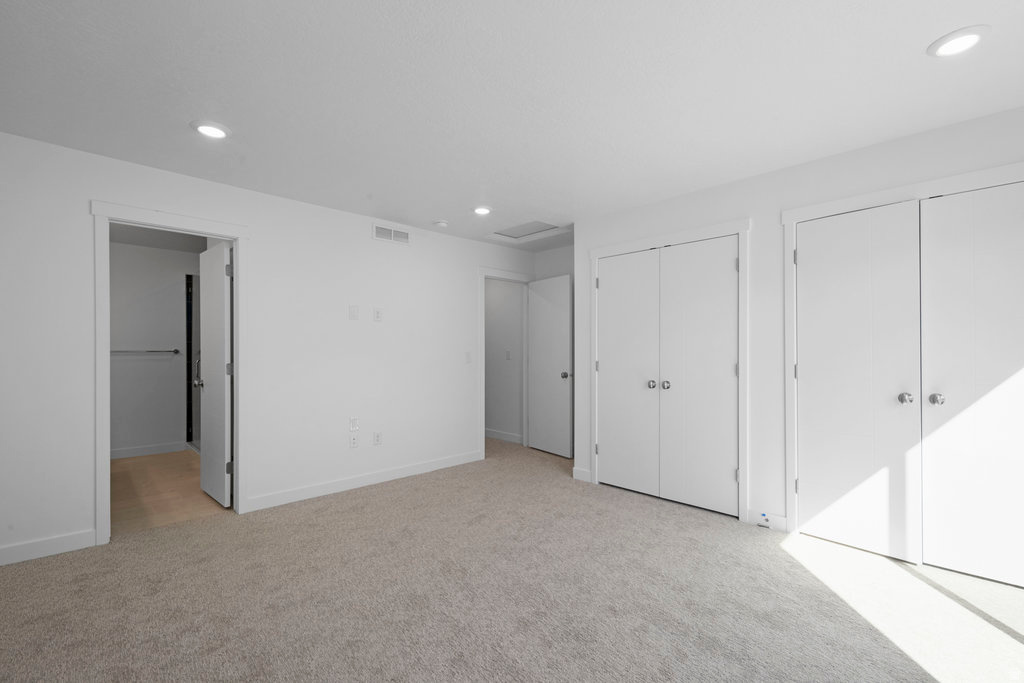 AXIS TOWNHOMES - Residential