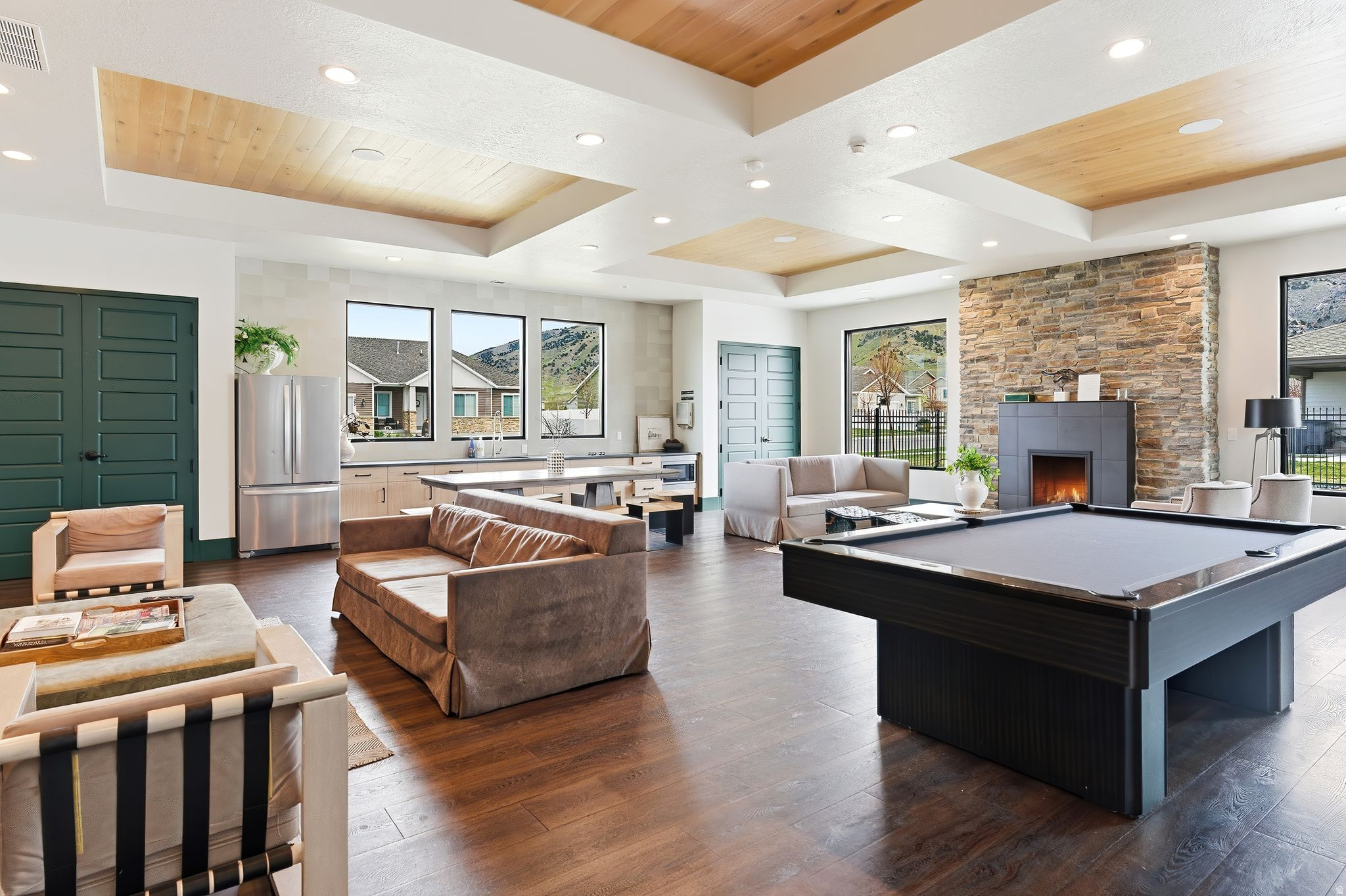 ELK MOUNTAIN - Residential