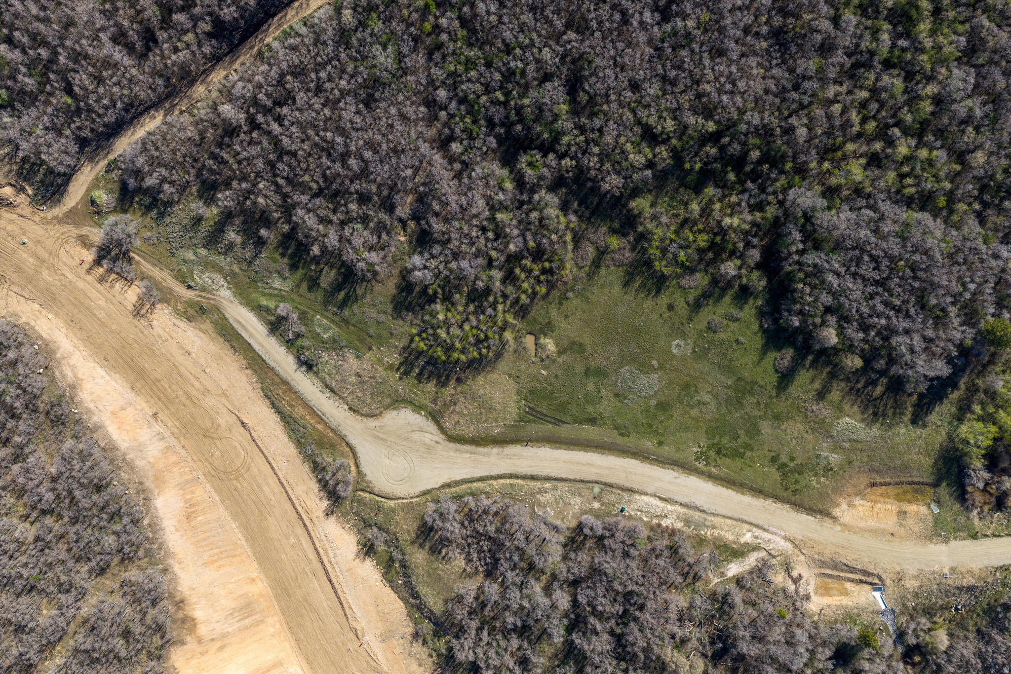 HIDDEN BROOK ESTATES - Land