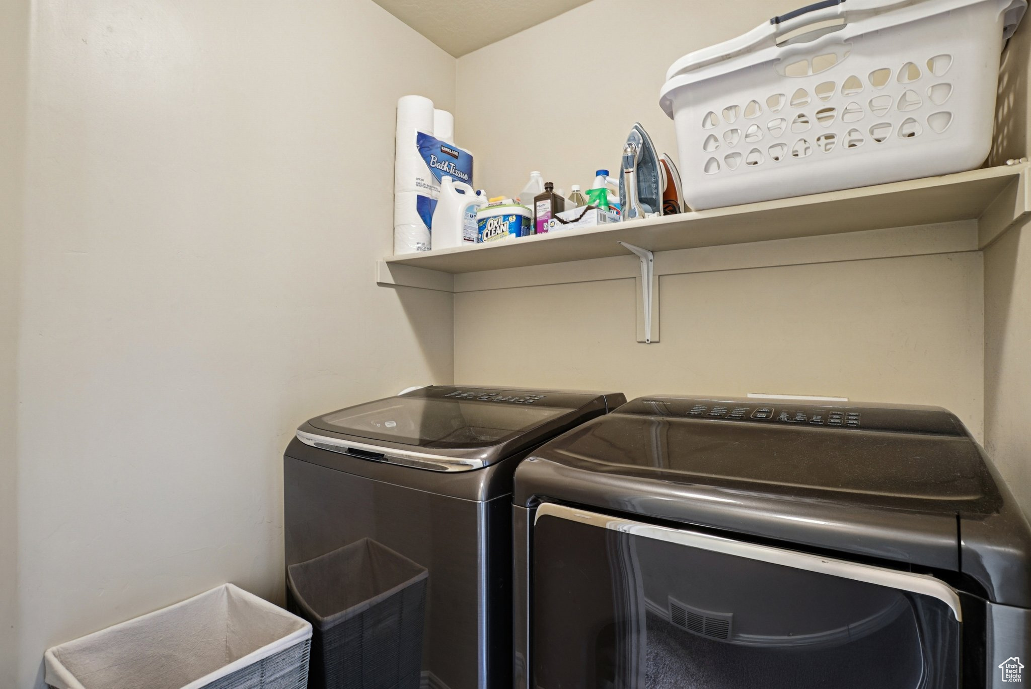 WATERSIDE - Residential