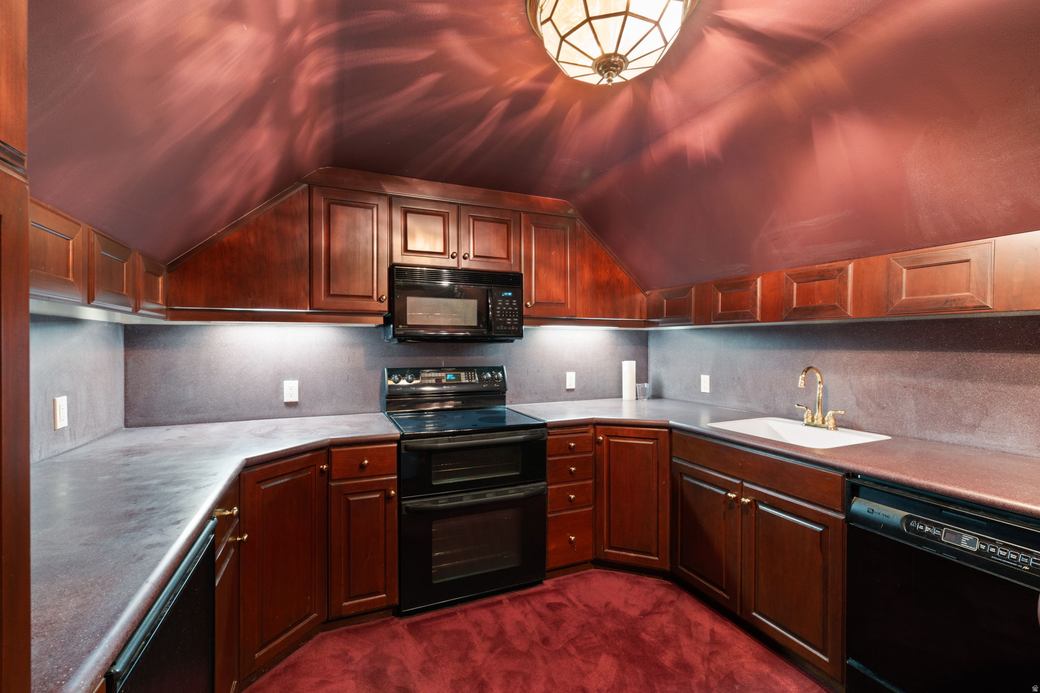 VINTAGE - Residential