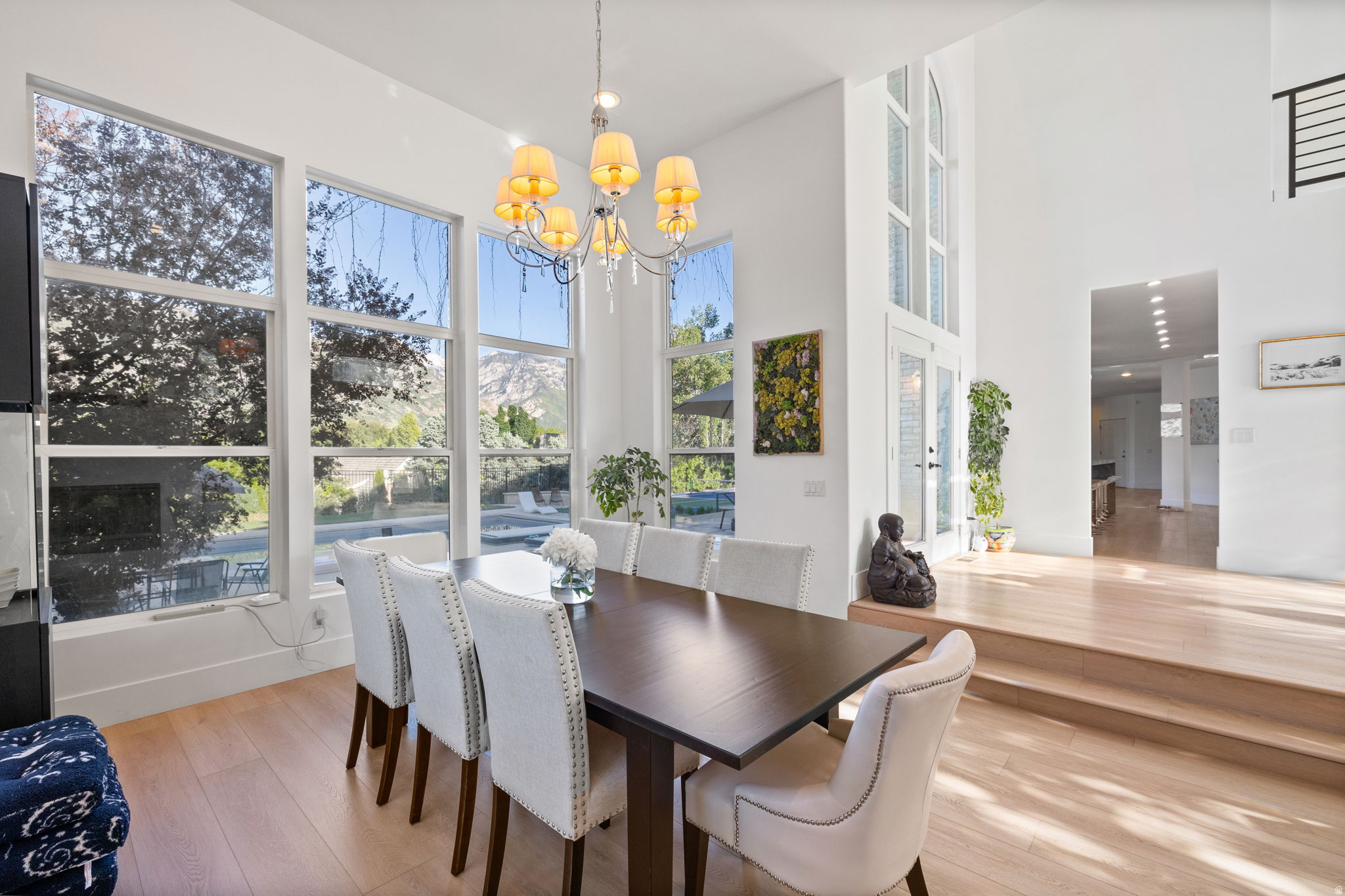 VINTAGE - Residential