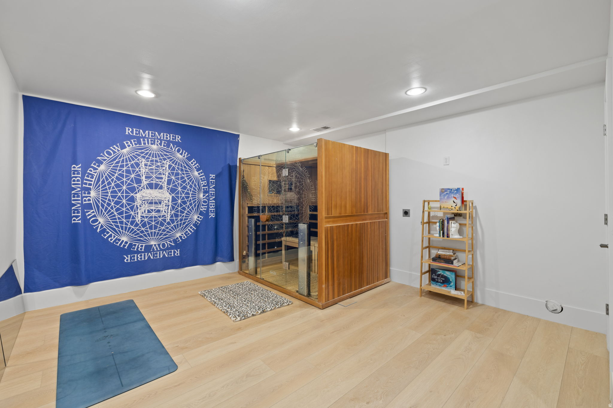 VINTAGE - Residential