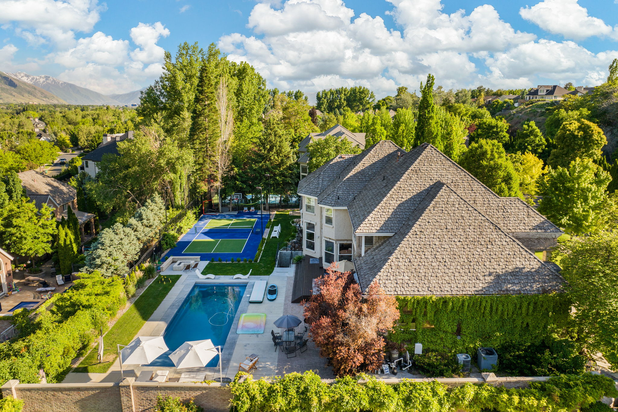 VINTAGE - Residential