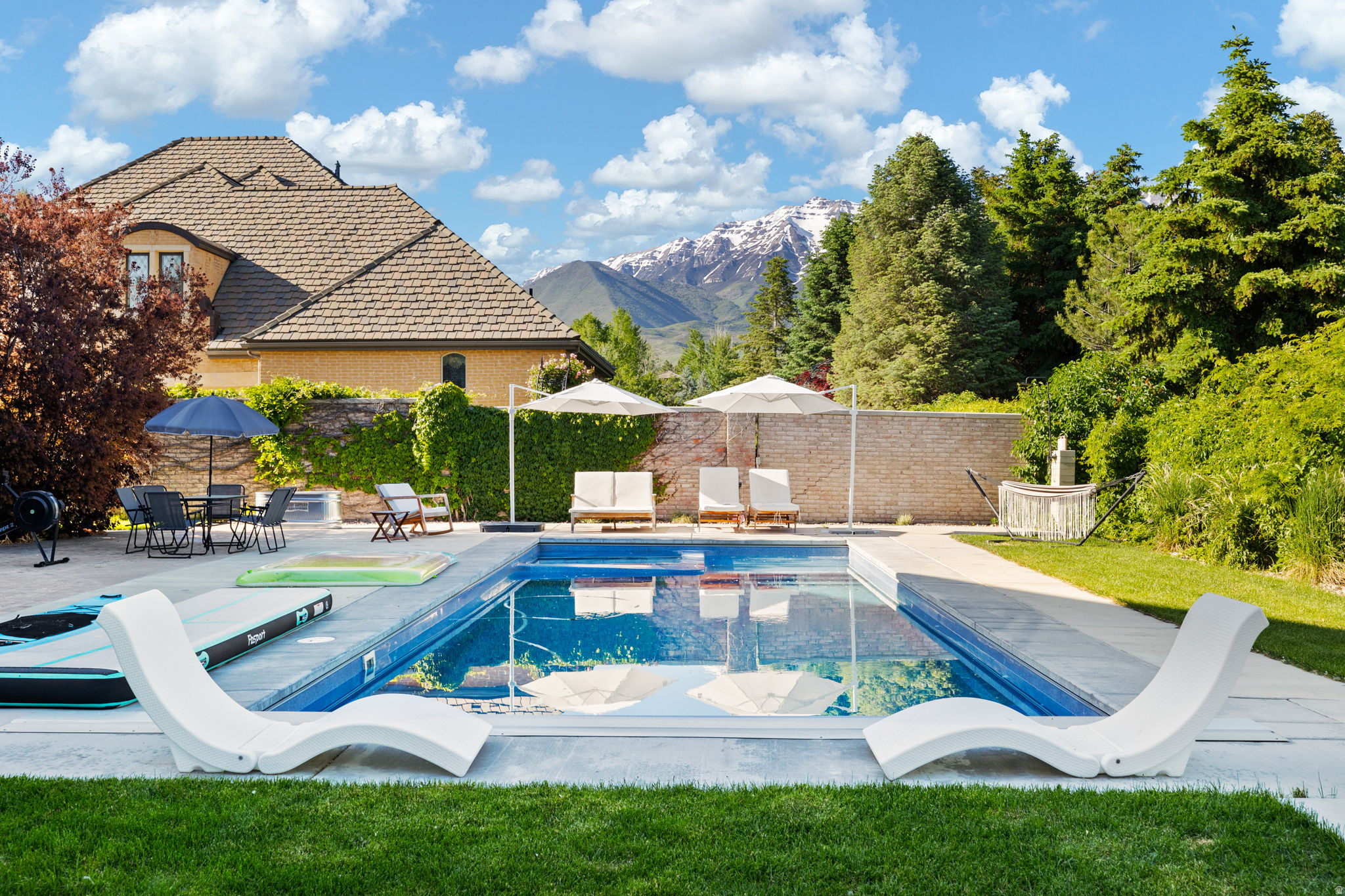 VINTAGE - Residential