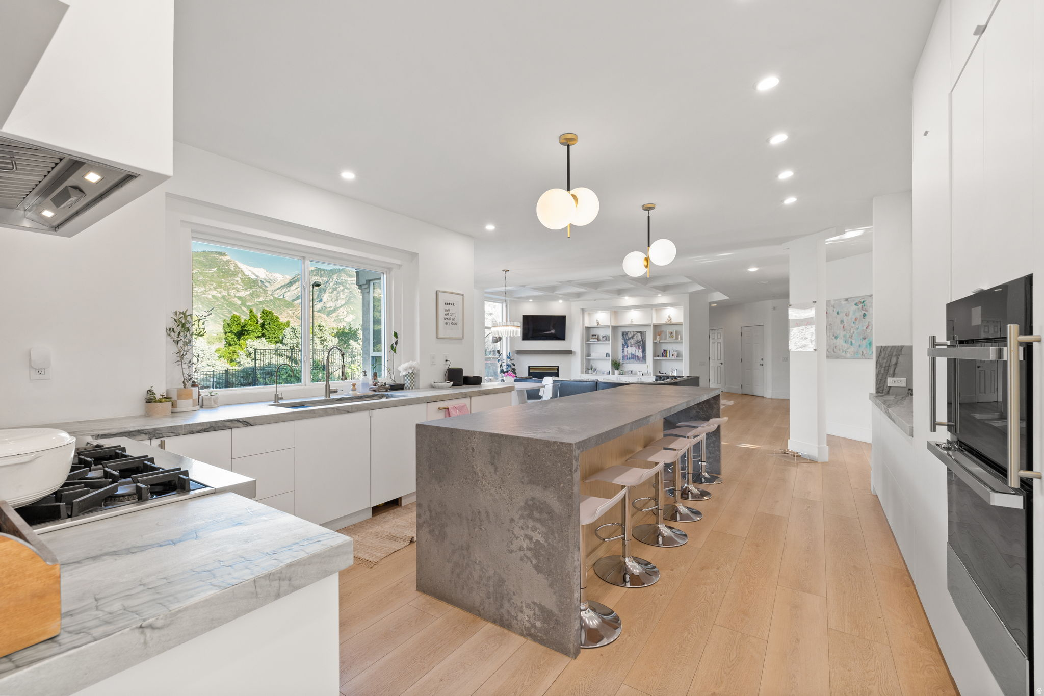 VINTAGE - Residential