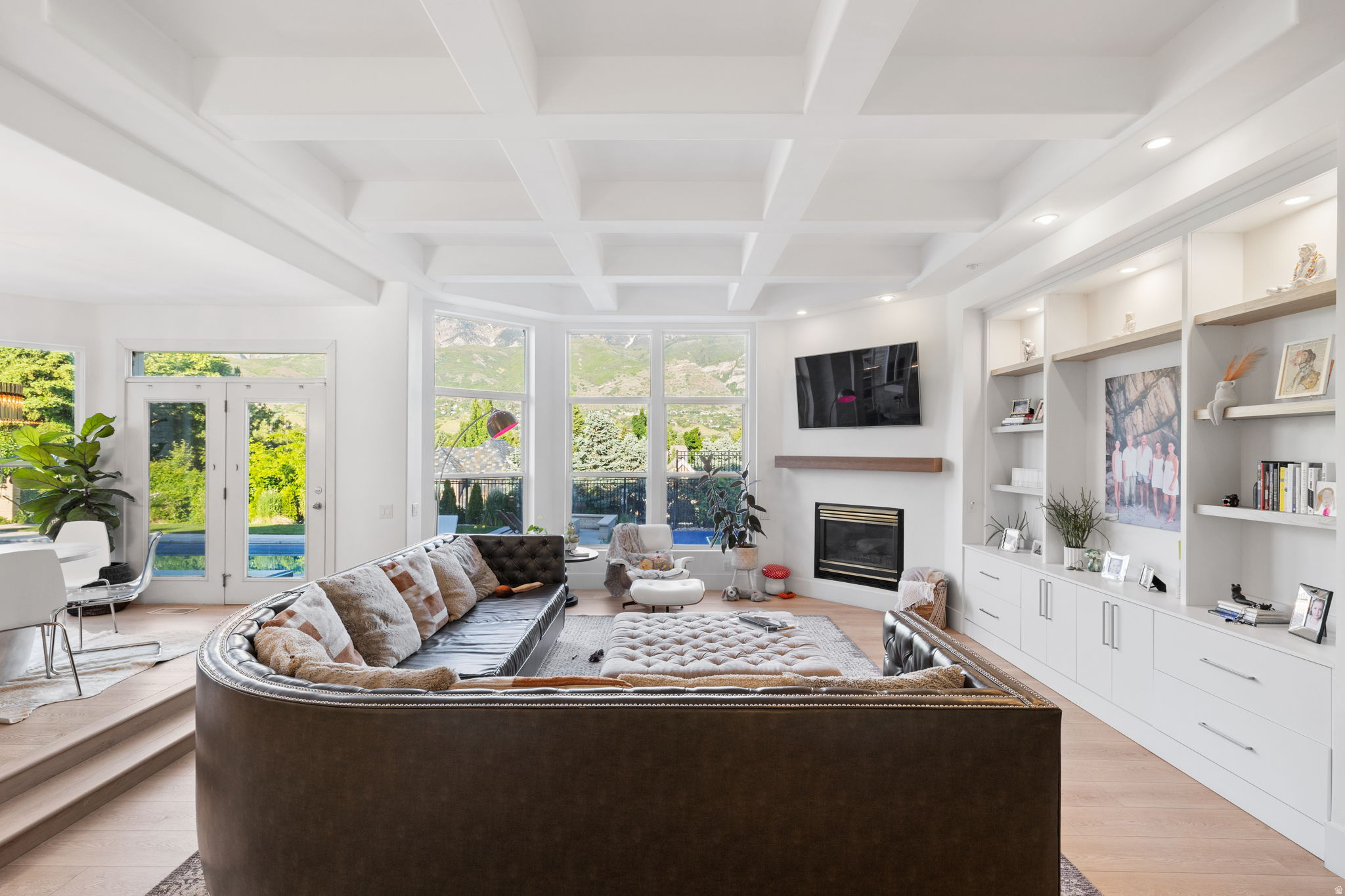 VINTAGE - Residential