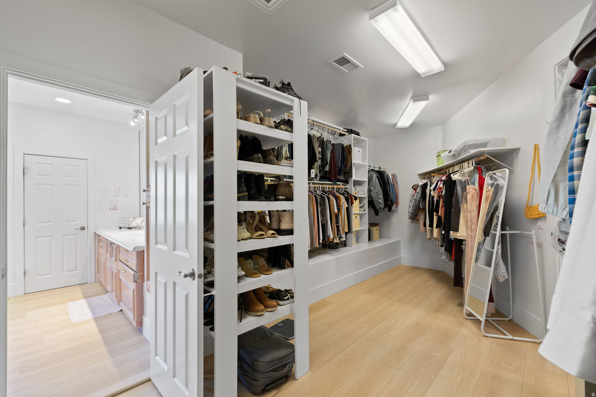 VINTAGE - Residential