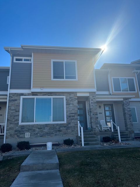 Photo of 1002 W CYAN VALLEY WAY S, Bluffdale, UT 84065 (MLS # 2134636)