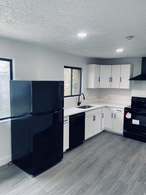 Tiny photo for 1016 S 400 W, Bountiful, UT 84010 (MLS # 2128114)
