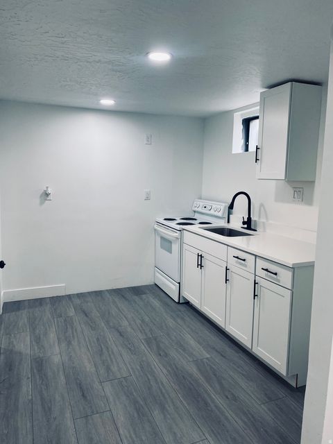 Tiny photo for 1016 S 400 W, Bountiful, UT 84010 (MLS # 2128114)