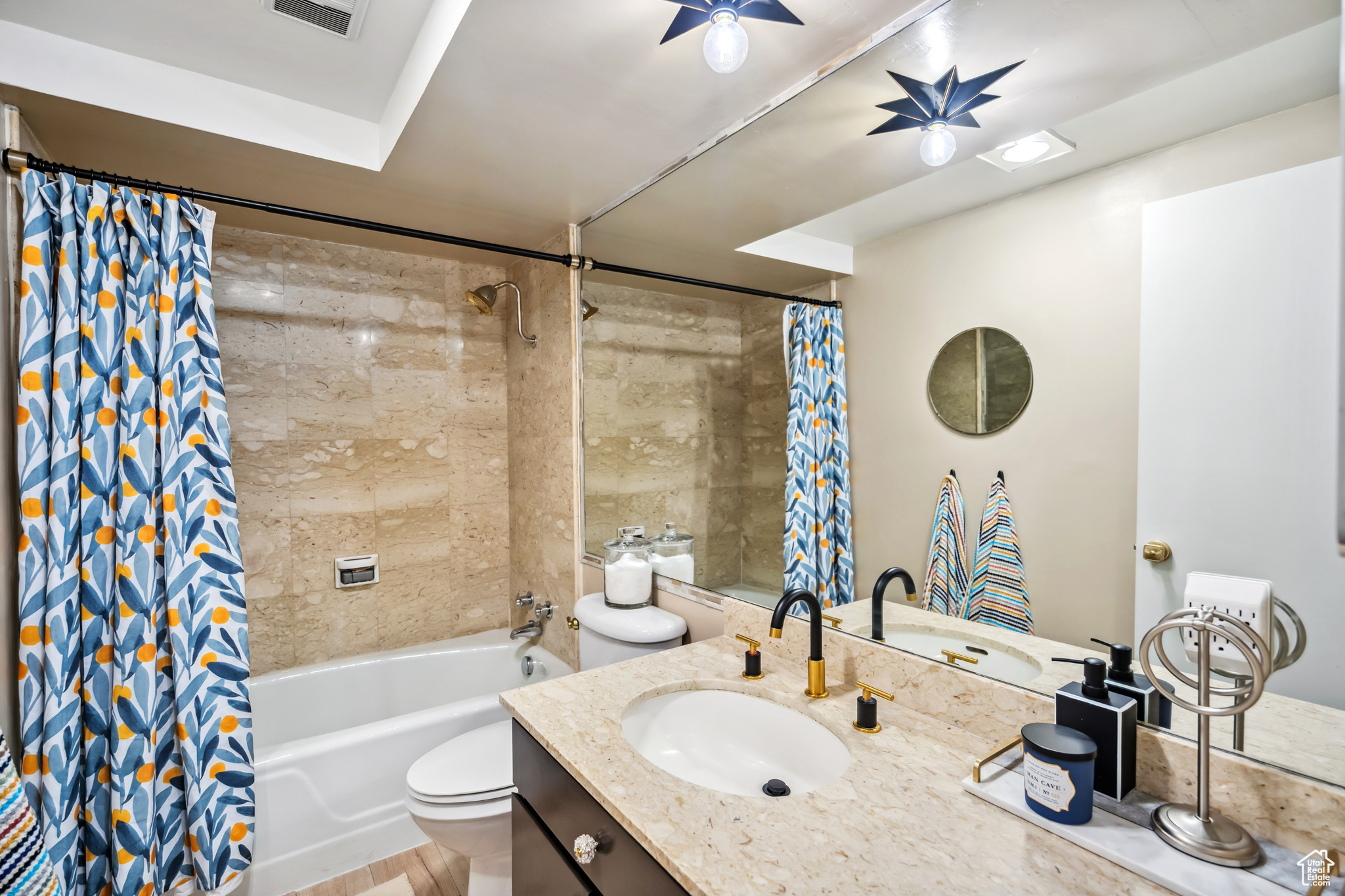 BONNEVILLE TOWER - Residential