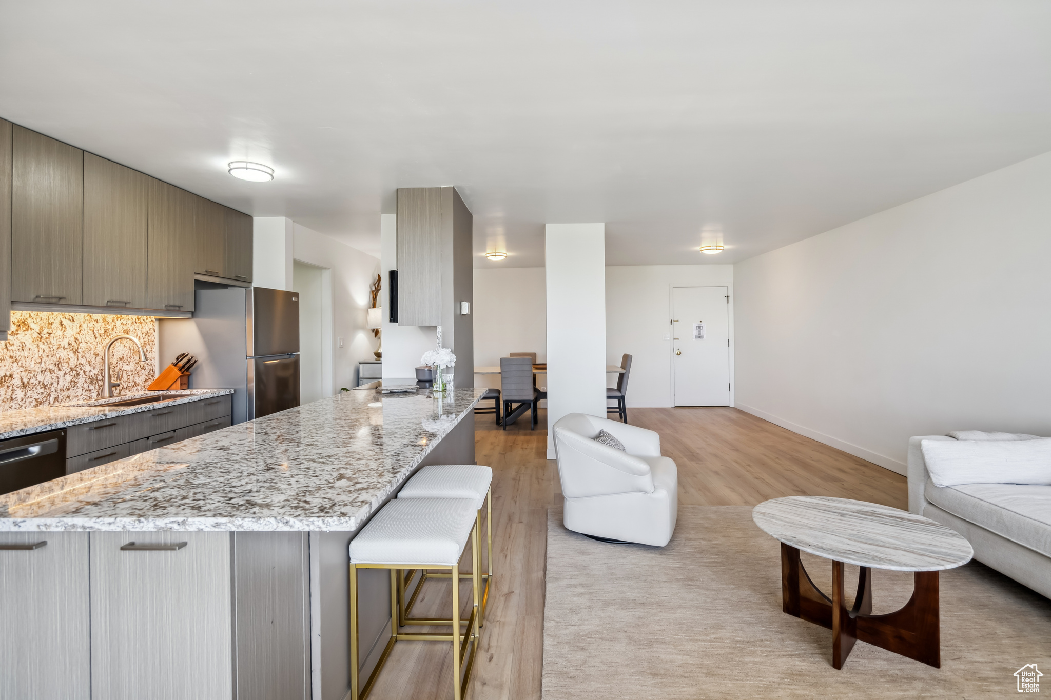 BONNEVILLE TOWER - Residential