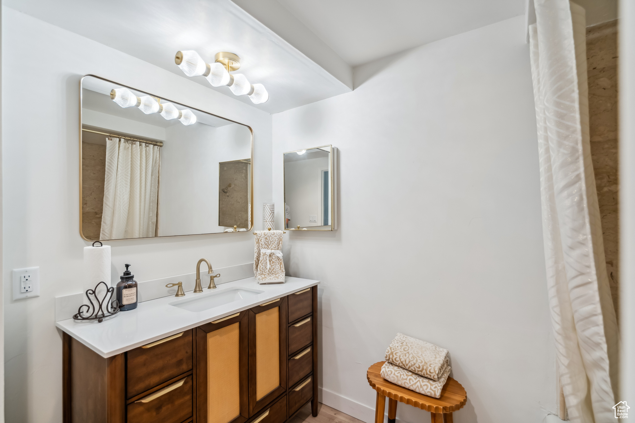 BONNEVILLE TOWER - Residential