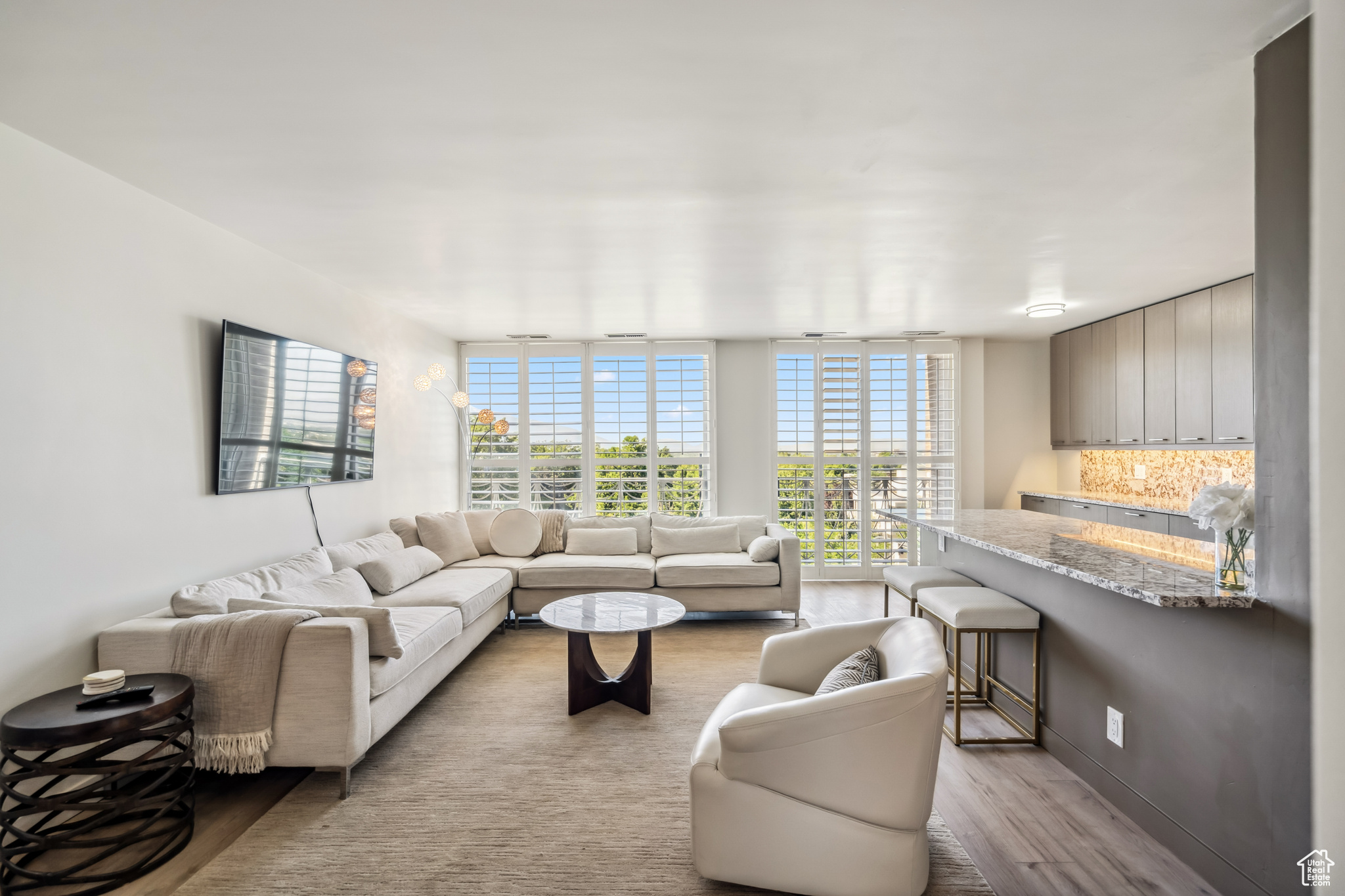 BONNEVILLE TOWER - Residential