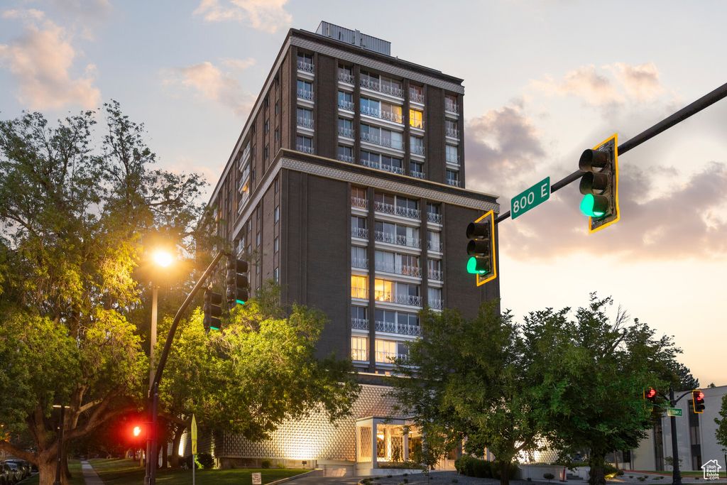 Photo of 777 E SOUTH TEMPLE St #10D, Salt Lake City, UT 84102 (MLS # 2105283)