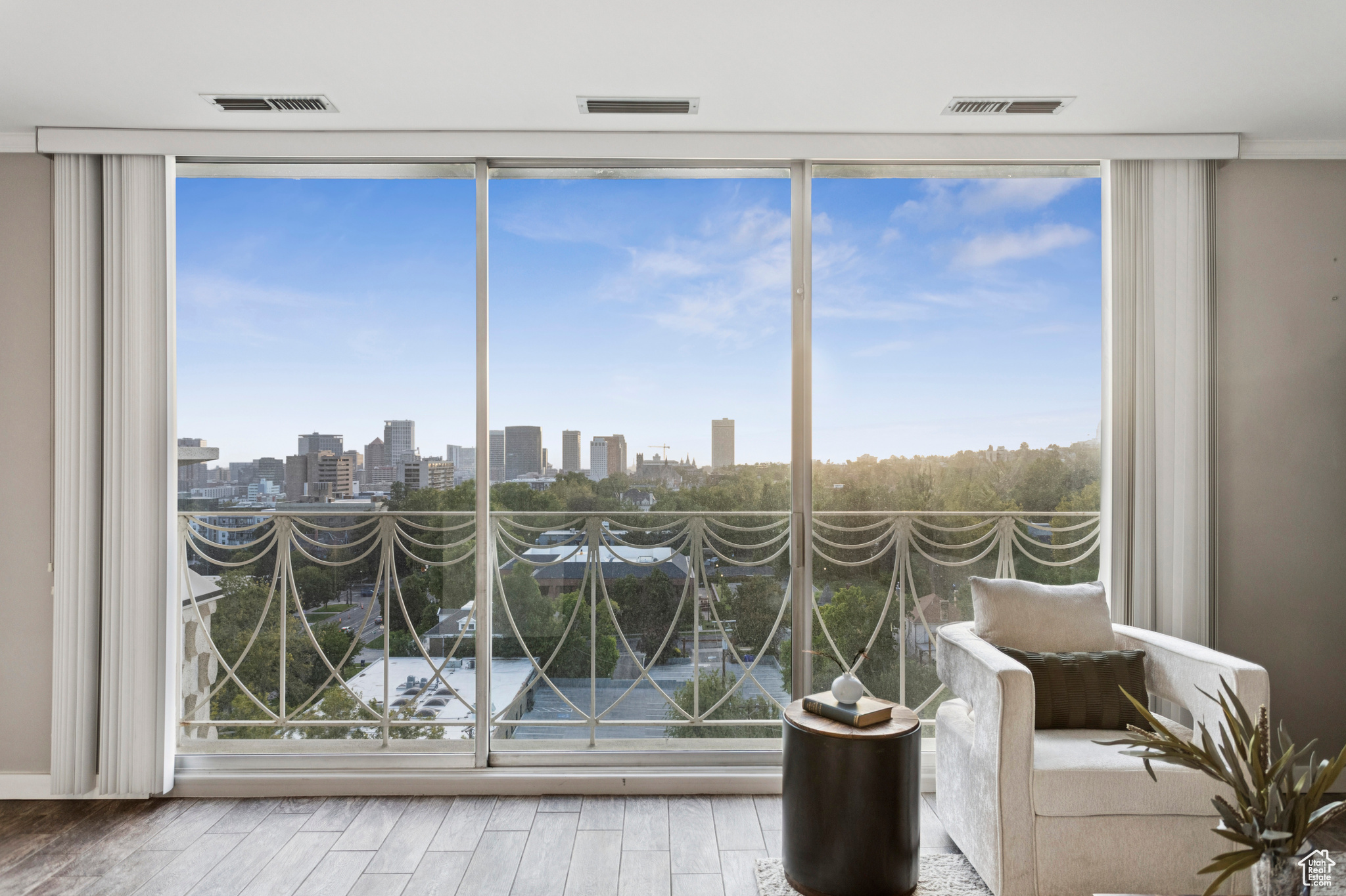 BONNEVILLE T - Residential