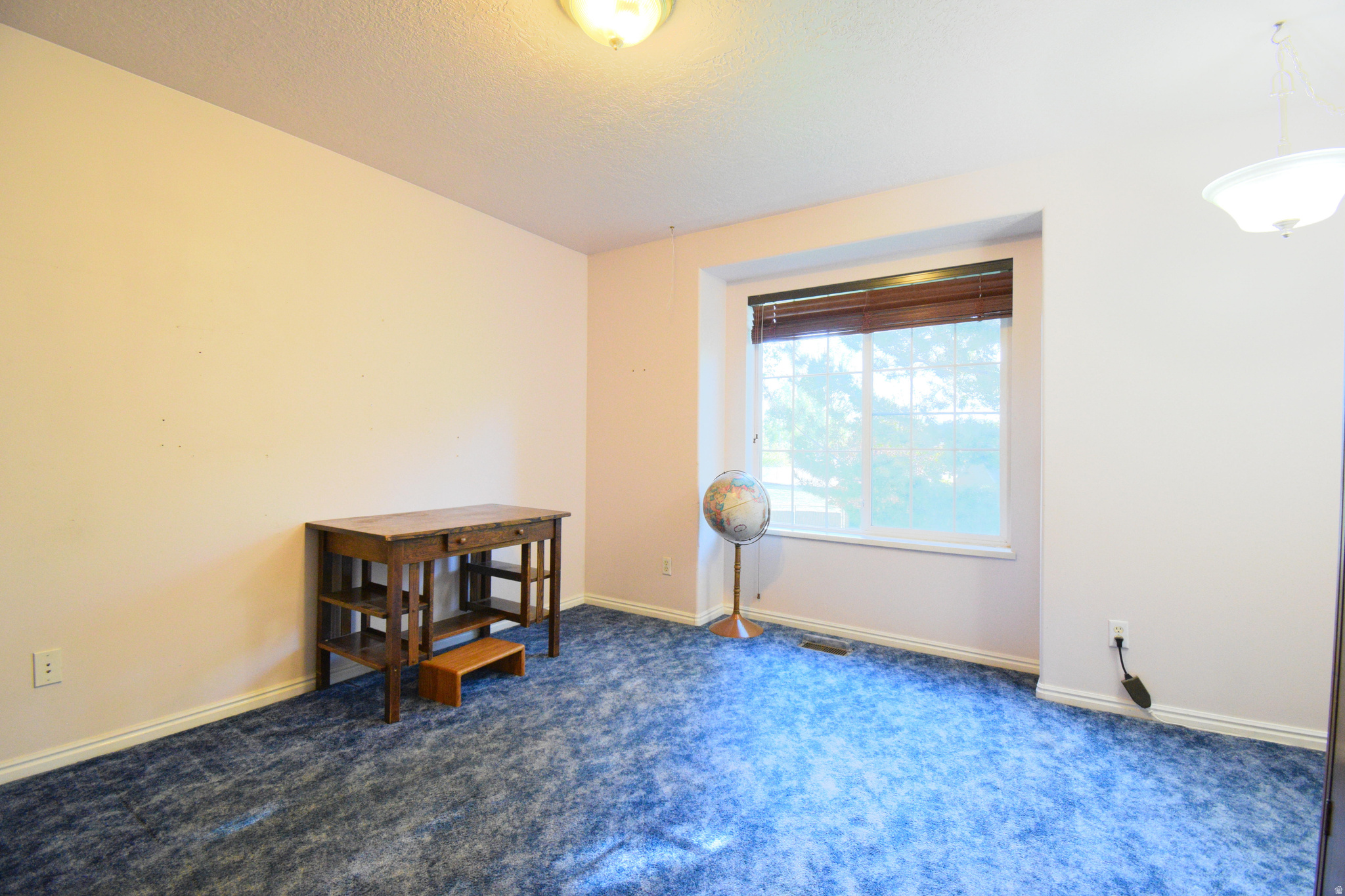 WILLOW TREE PARK SUBD - Residential