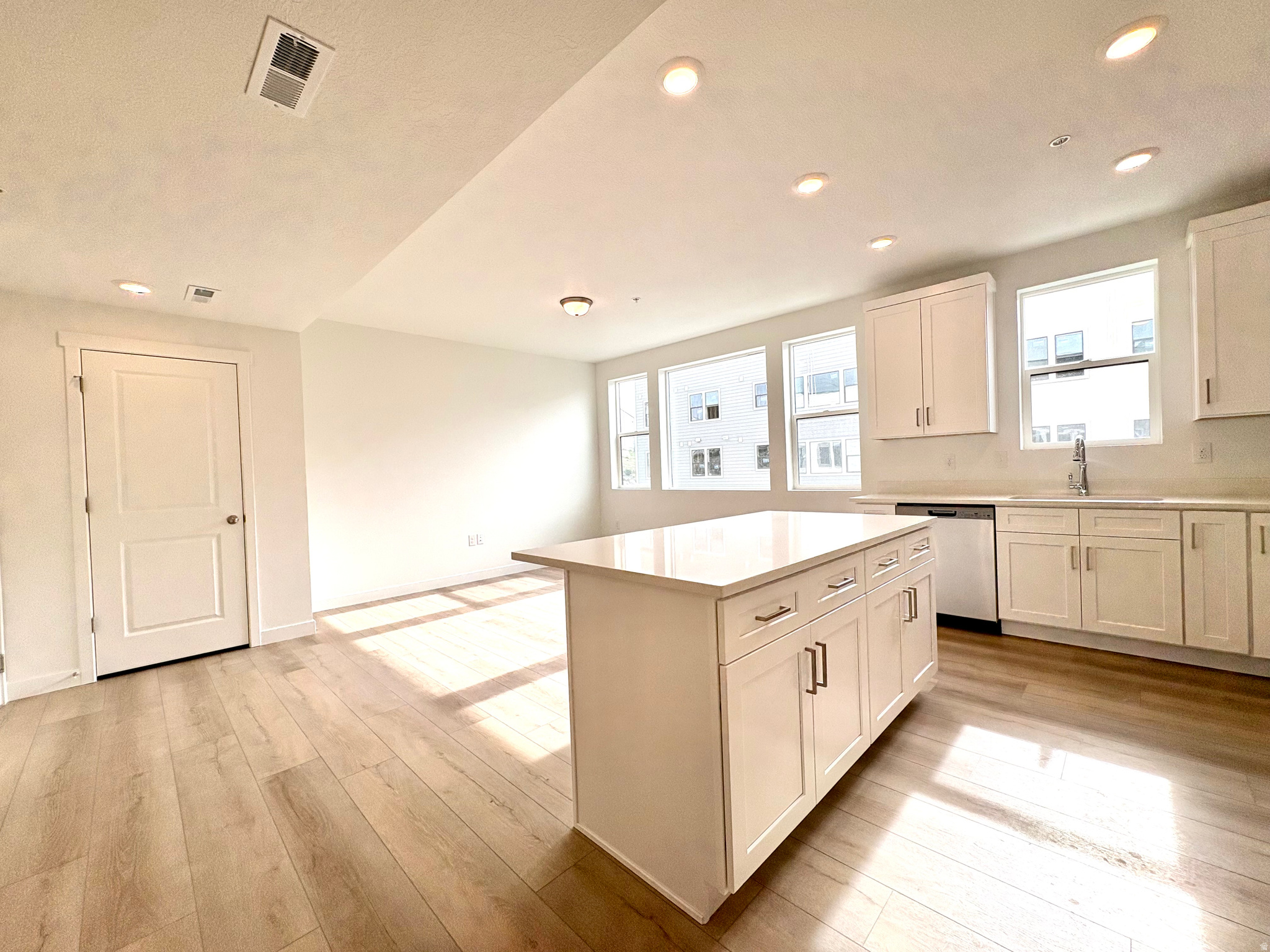 JORDAN BLUFF - Residential