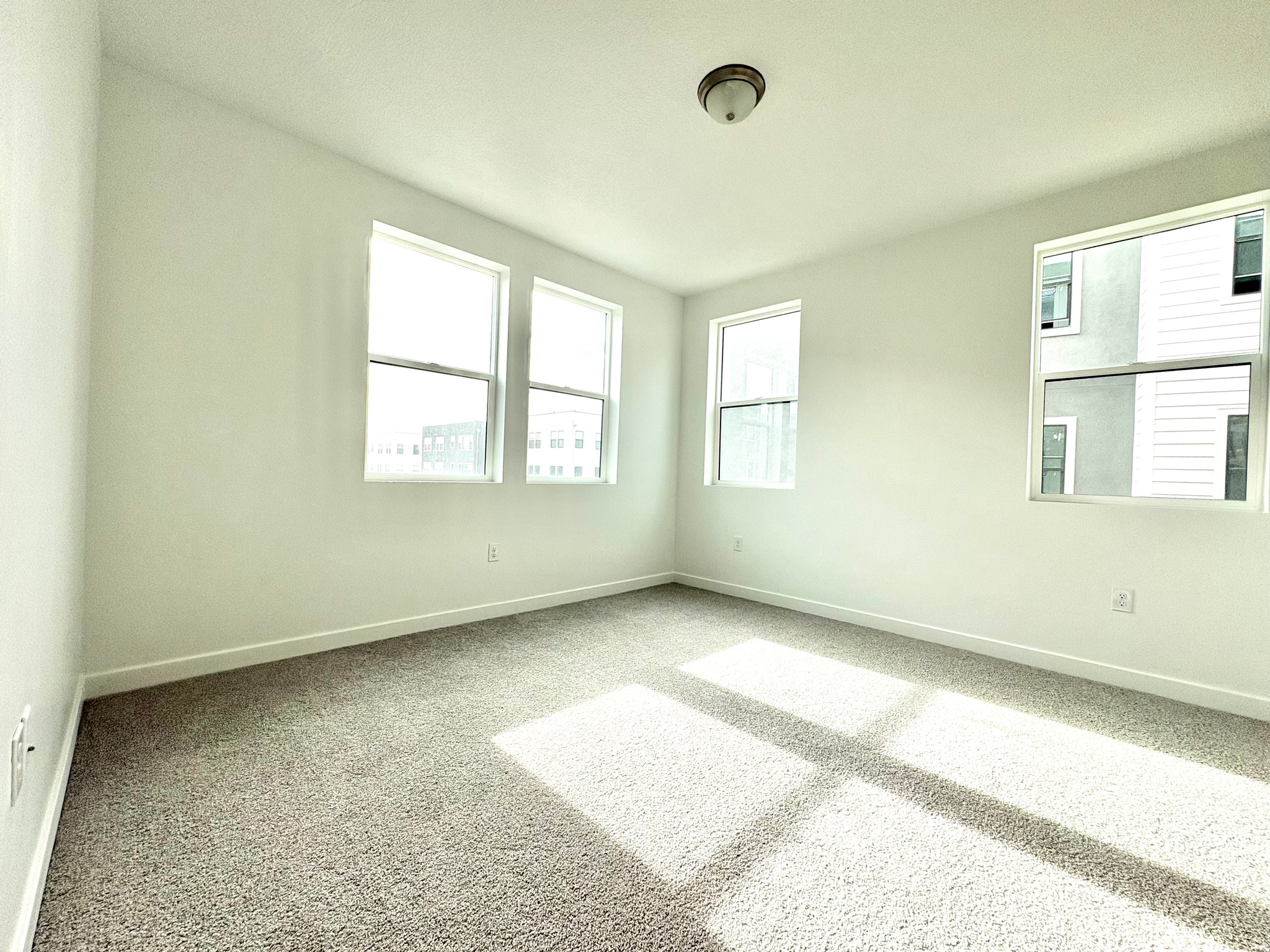 JORDAN BLUFF - Residential