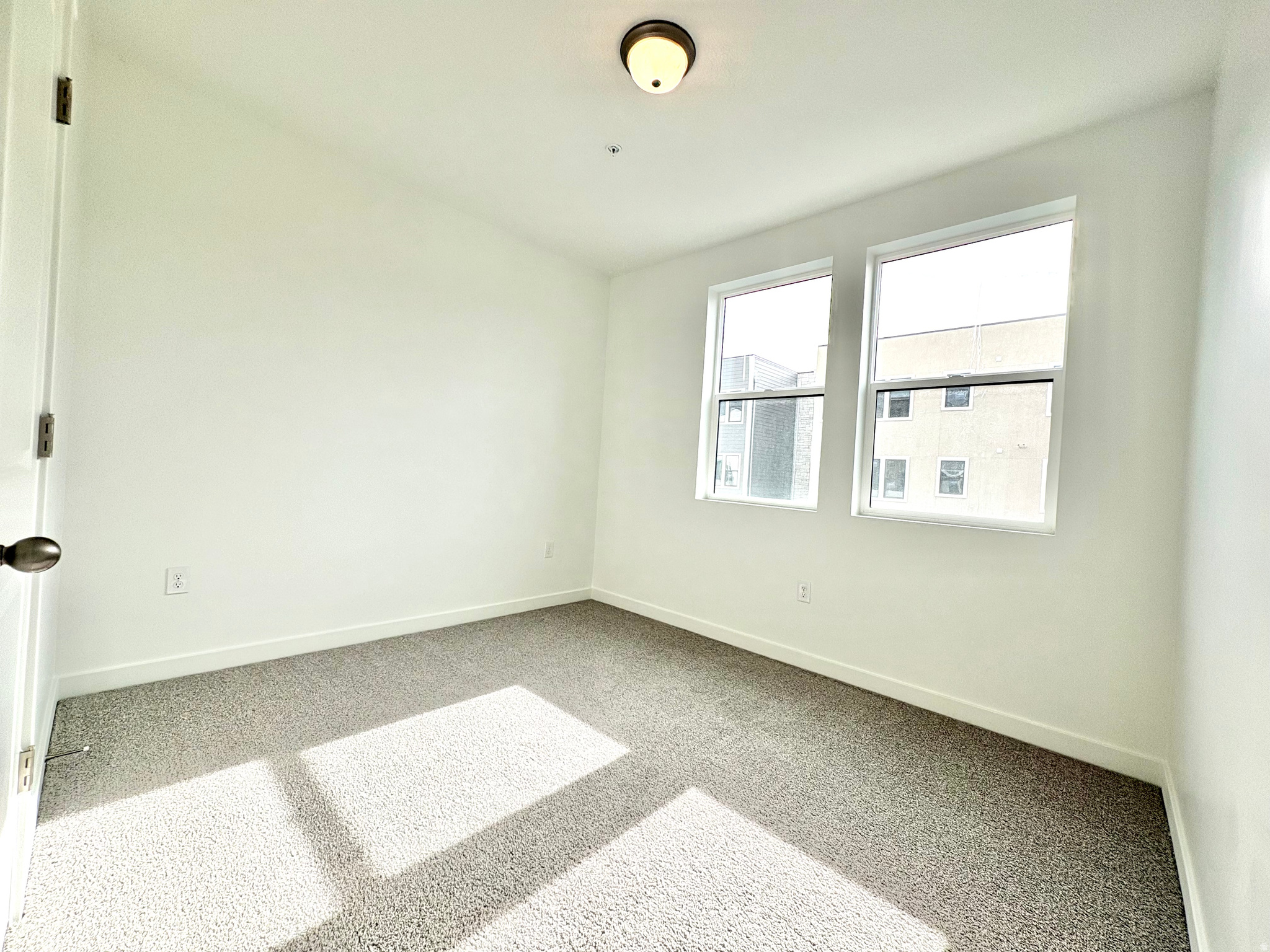 JORDAN BLUFF - Residential