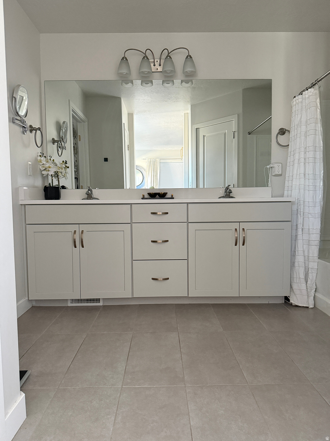 DAY RANCH - Residential