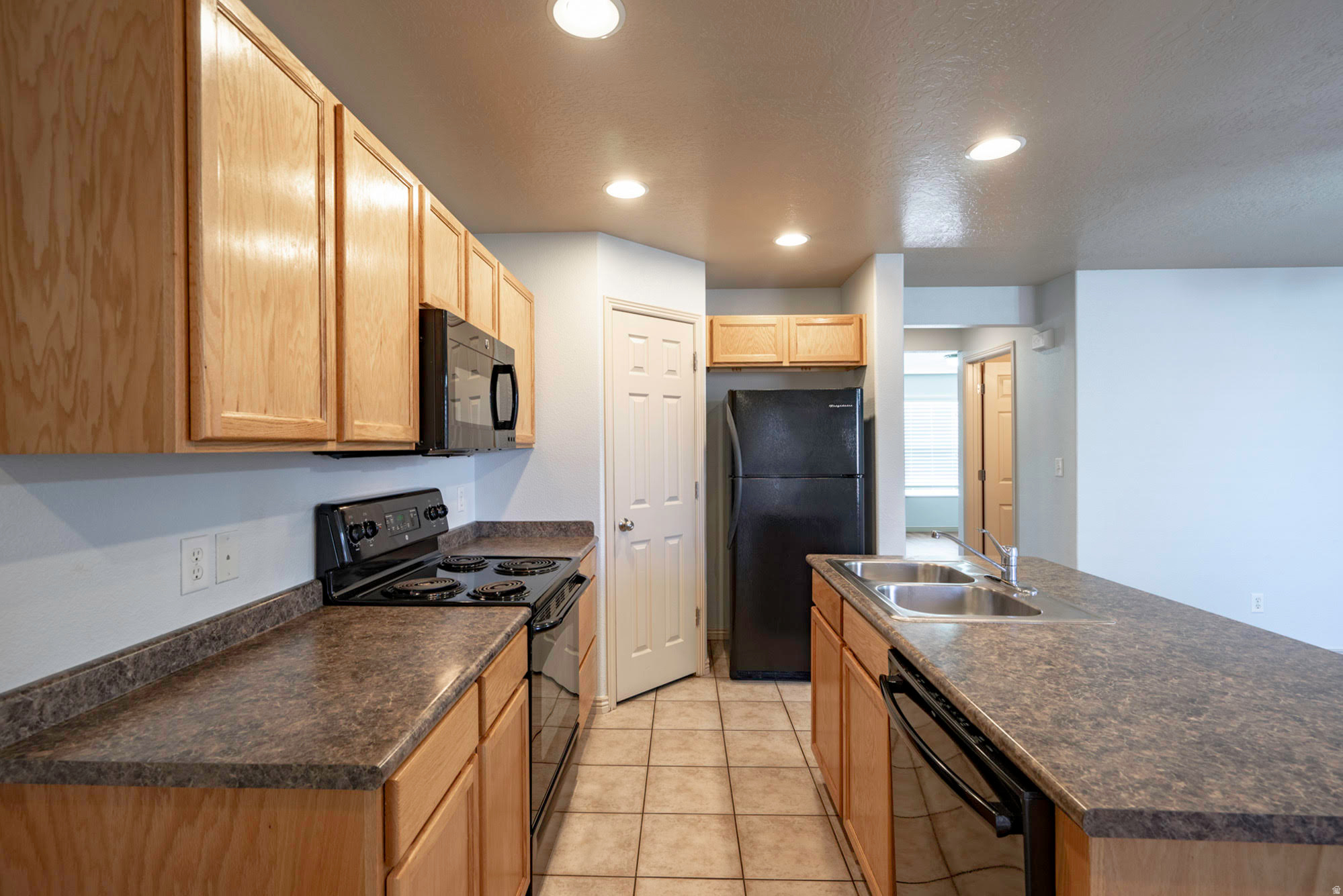 HIDDEN VALLEY TOWN HOMES PUD PH 1 - Residential