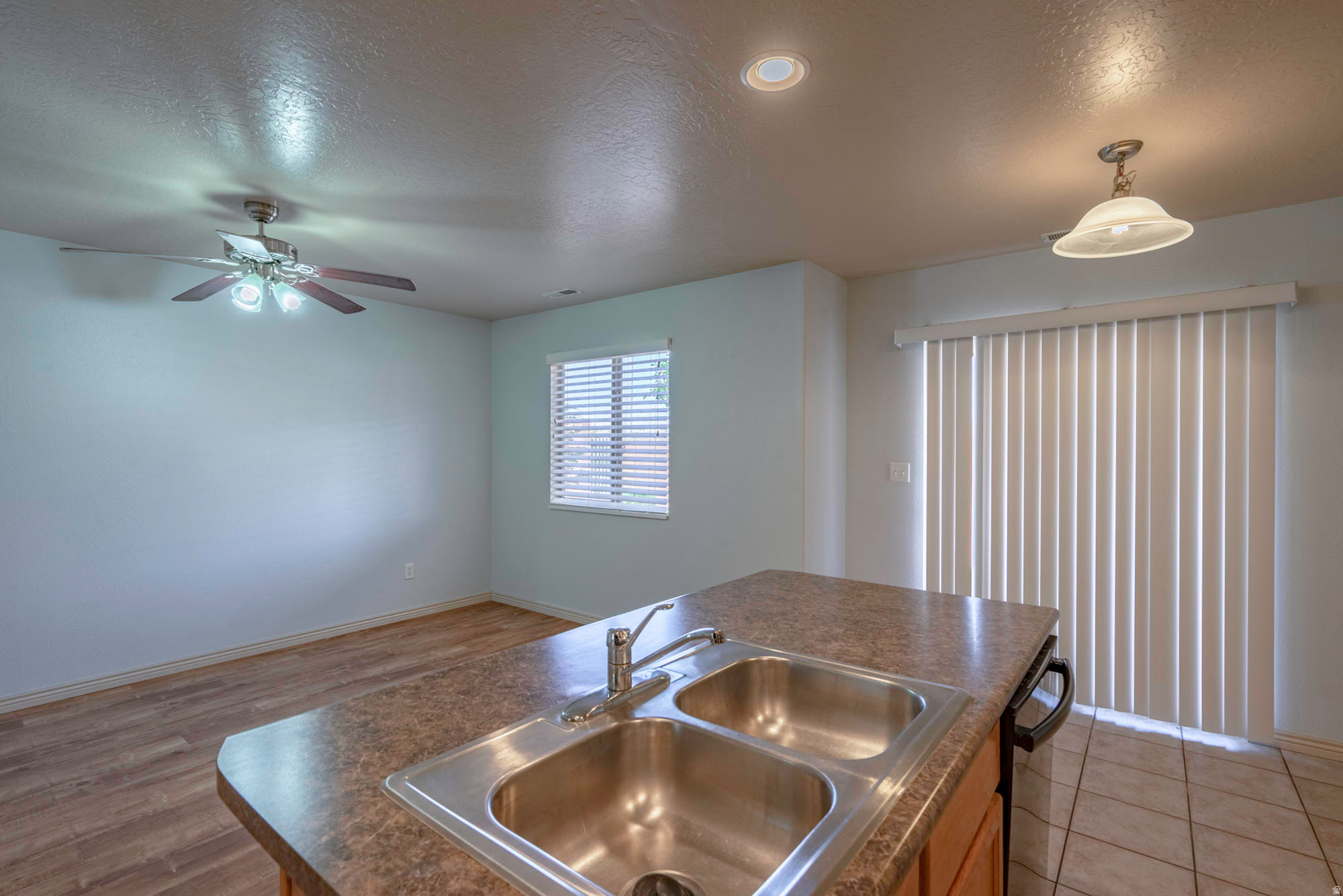 HIDDEN VALLEY TOWN HOMES PUD PH 1 - Residential