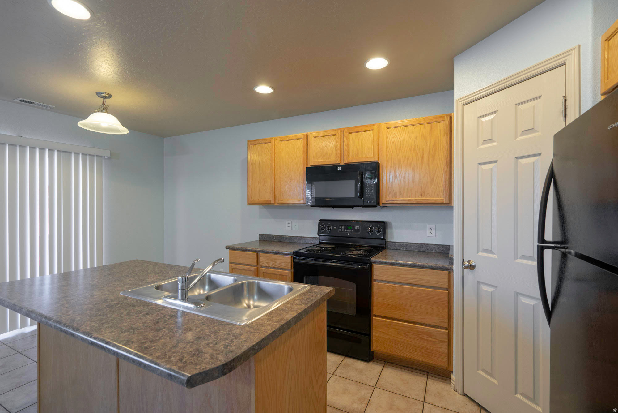 HIDDEN VALLEY TOWN HOMES PUD PH 1 - Residential