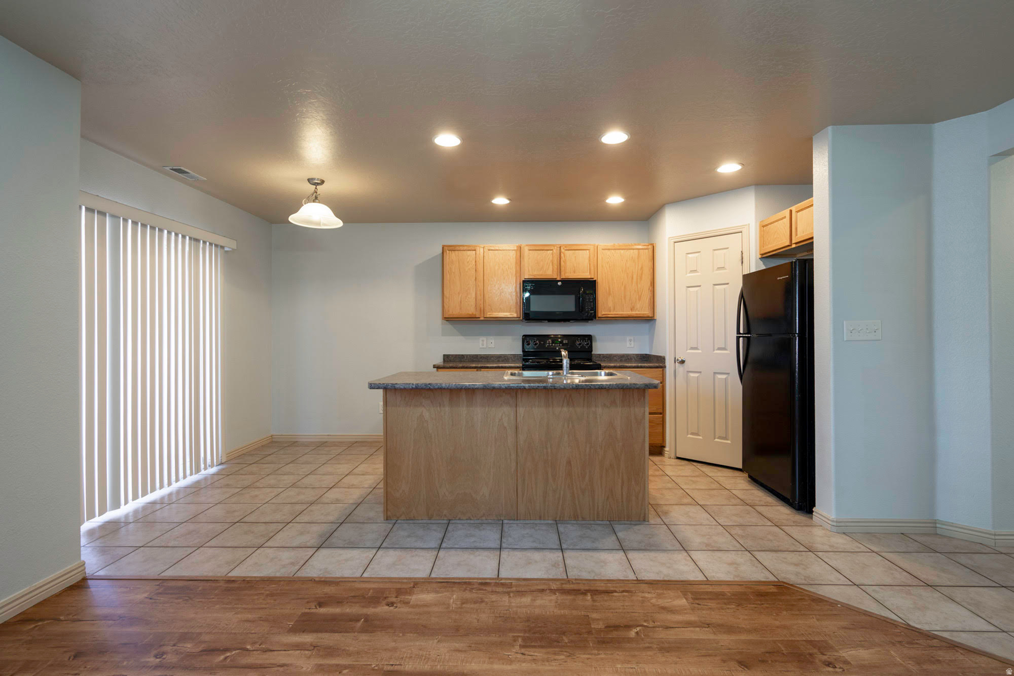 HIDDEN VALLEY TOWN HOMES PUD PH 1 - Residential