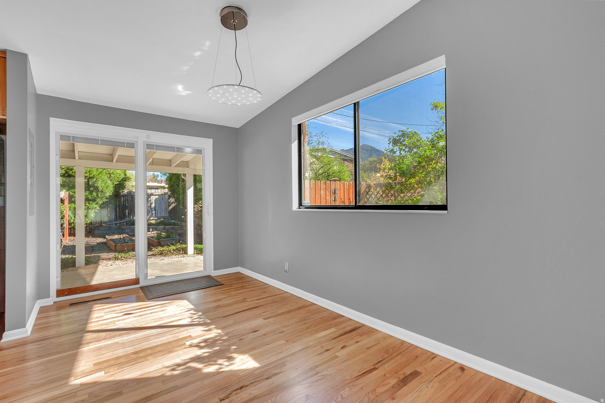 HOLLADAY HILLS - Residential