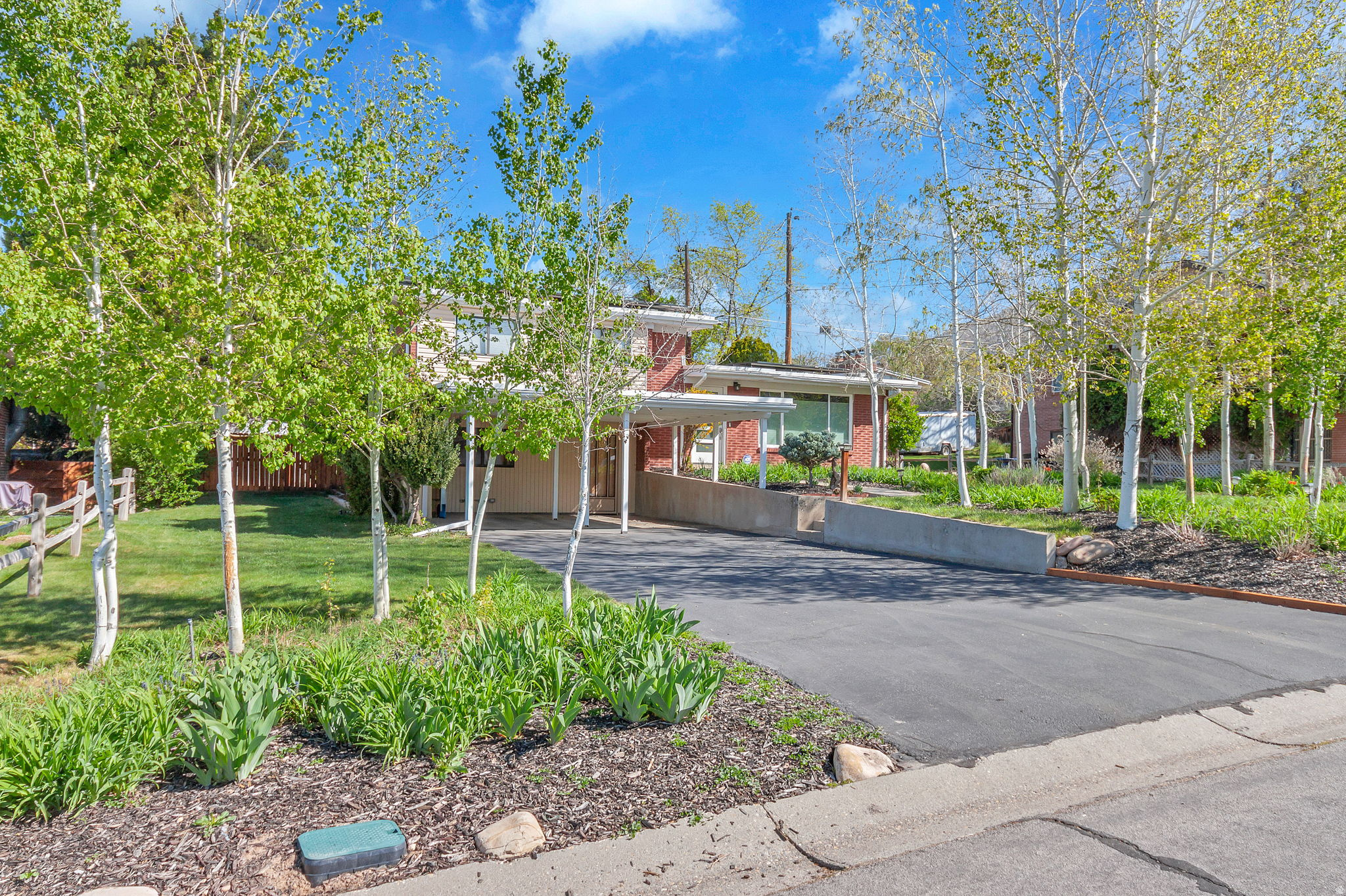 HOLLADAY HILLS - Residential