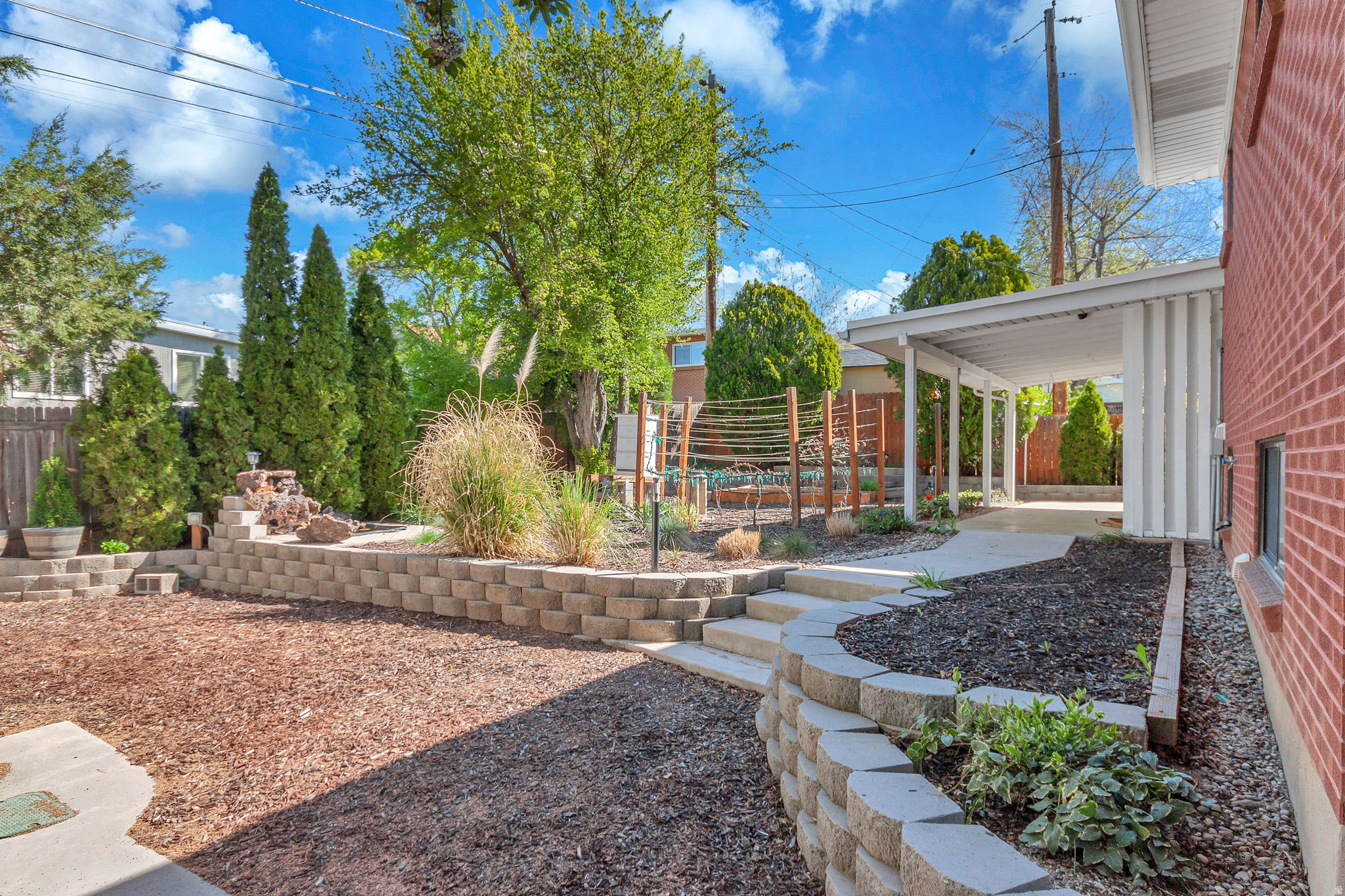 HOLLADAY HILLS - Residential