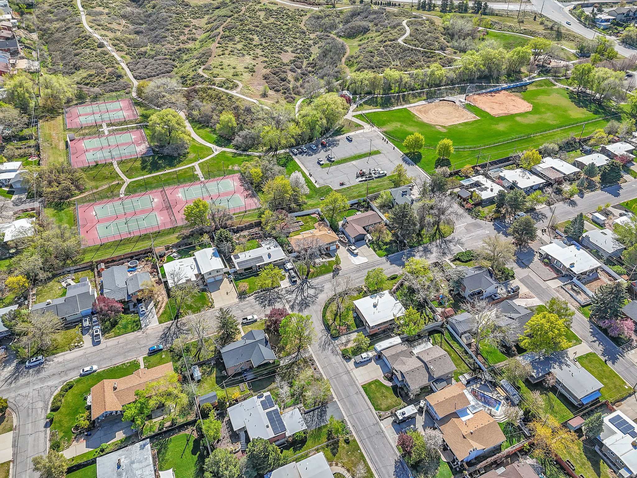 HOLLADAY HILLS - Residential