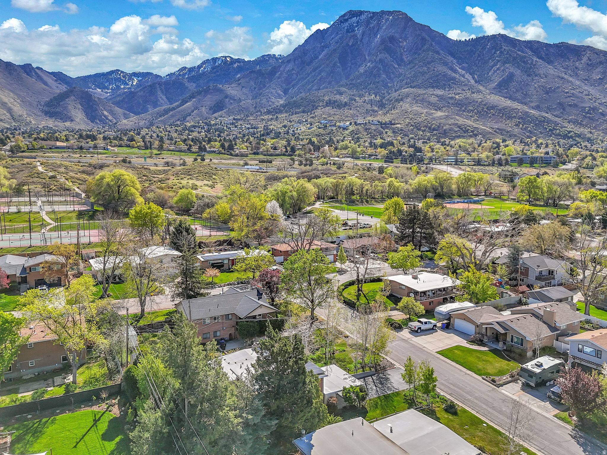 HOLLADAY HILLS - Residential