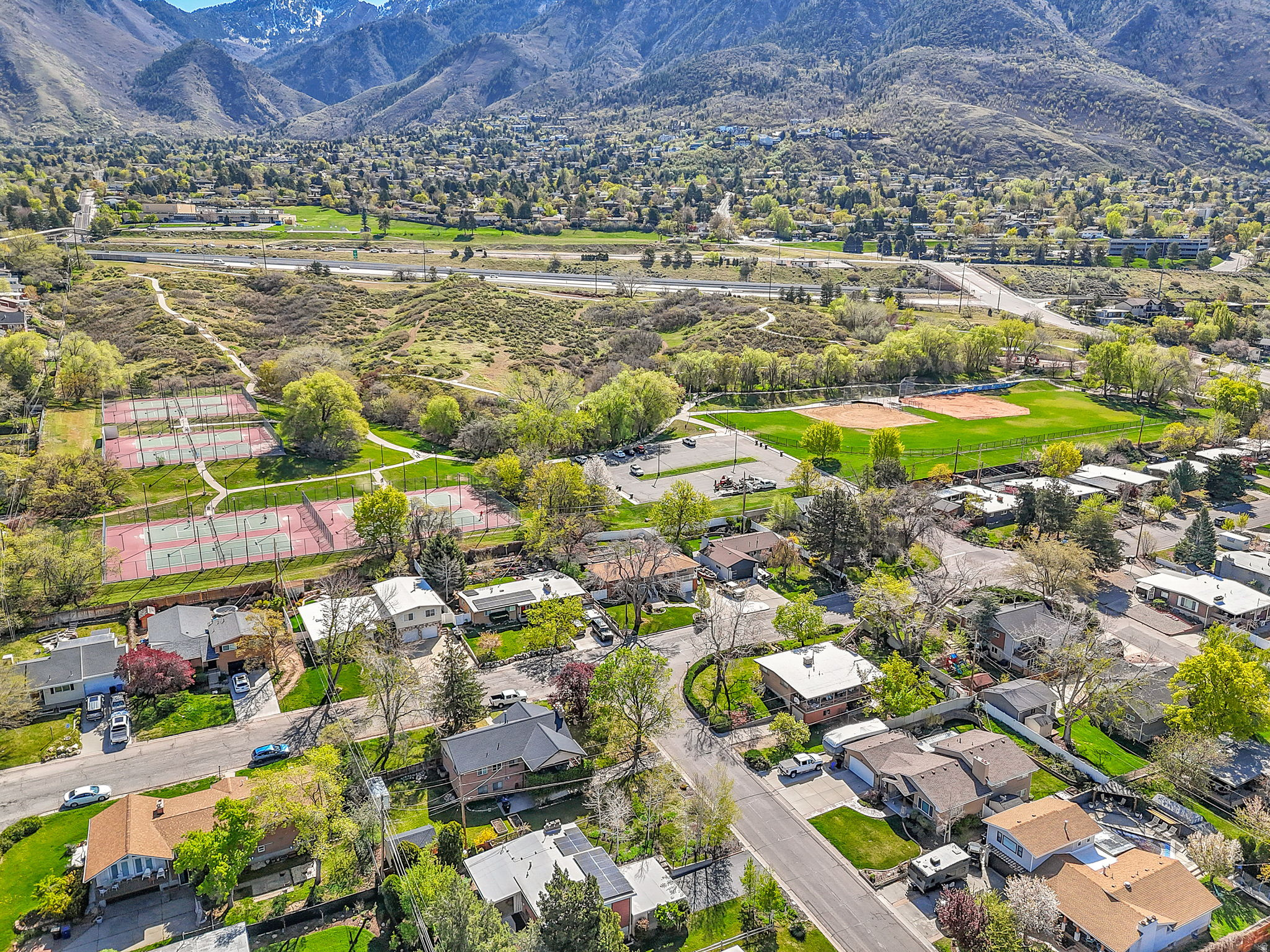 HOLLADAY HILLS - Residential