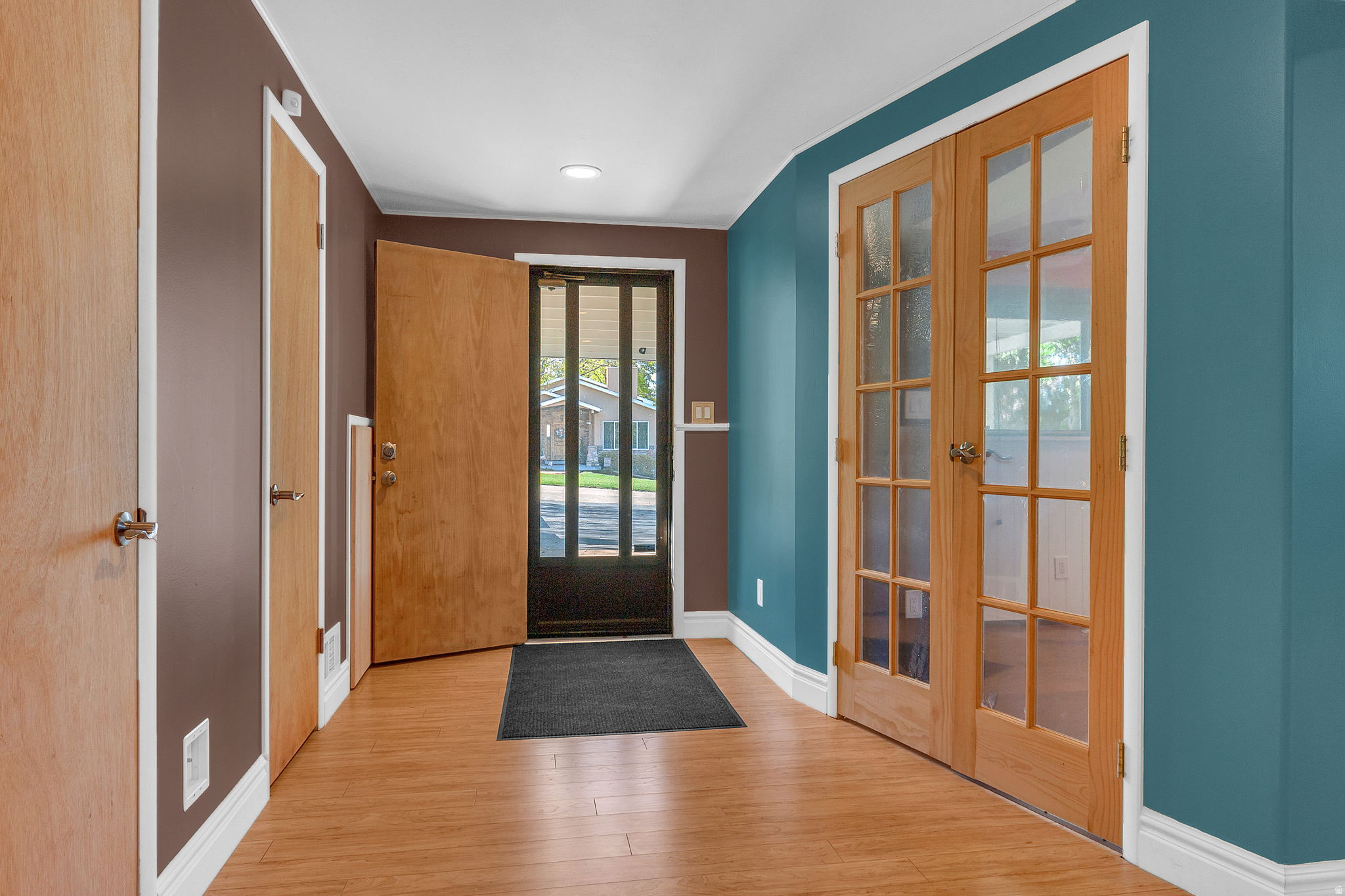 HOLLADAY HILLS - Residential