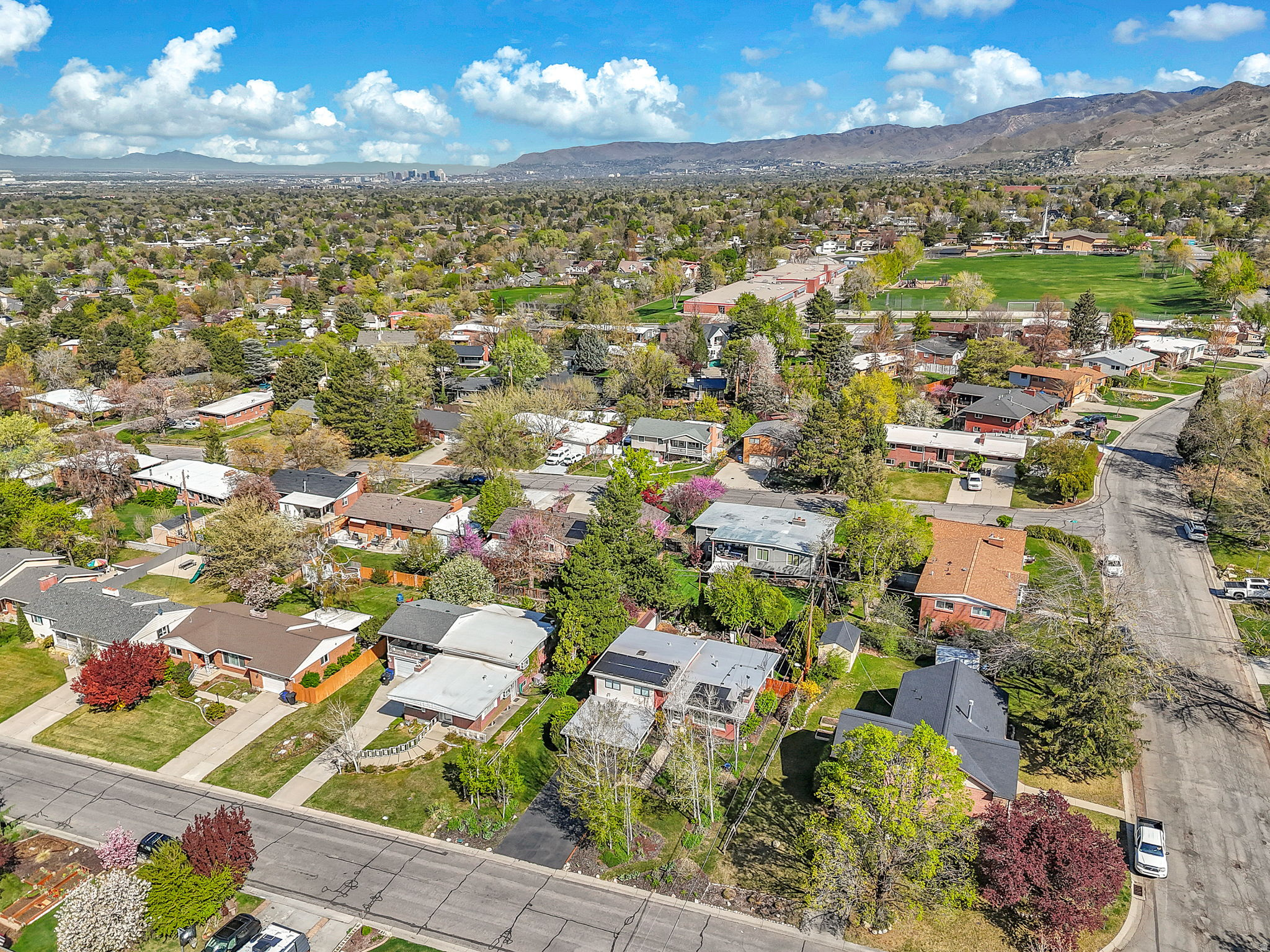 HOLLADAY HILLS - Residential