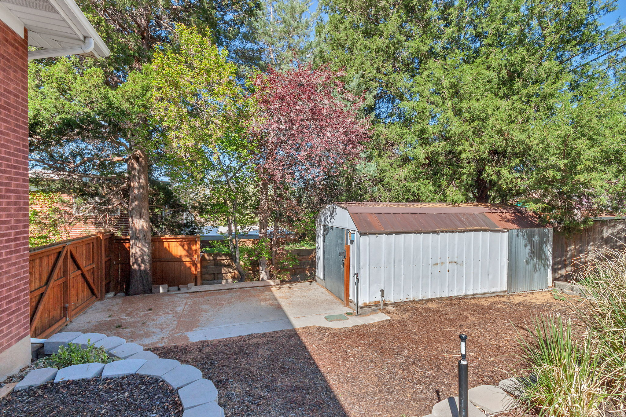 HOLLADAY HILLS - Residential