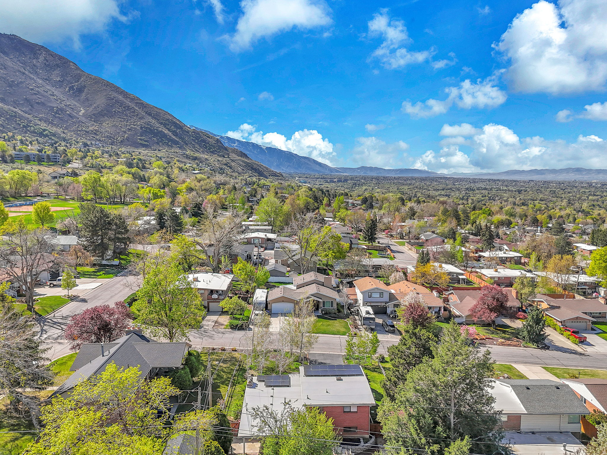HOLLADAY HILLS - Residential