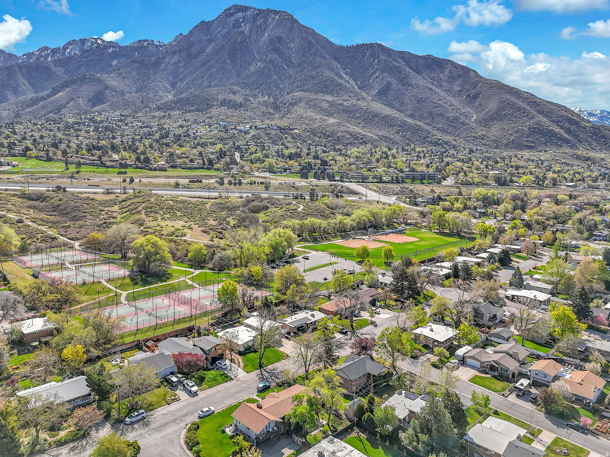 HOLLADAY HILLS - Residential