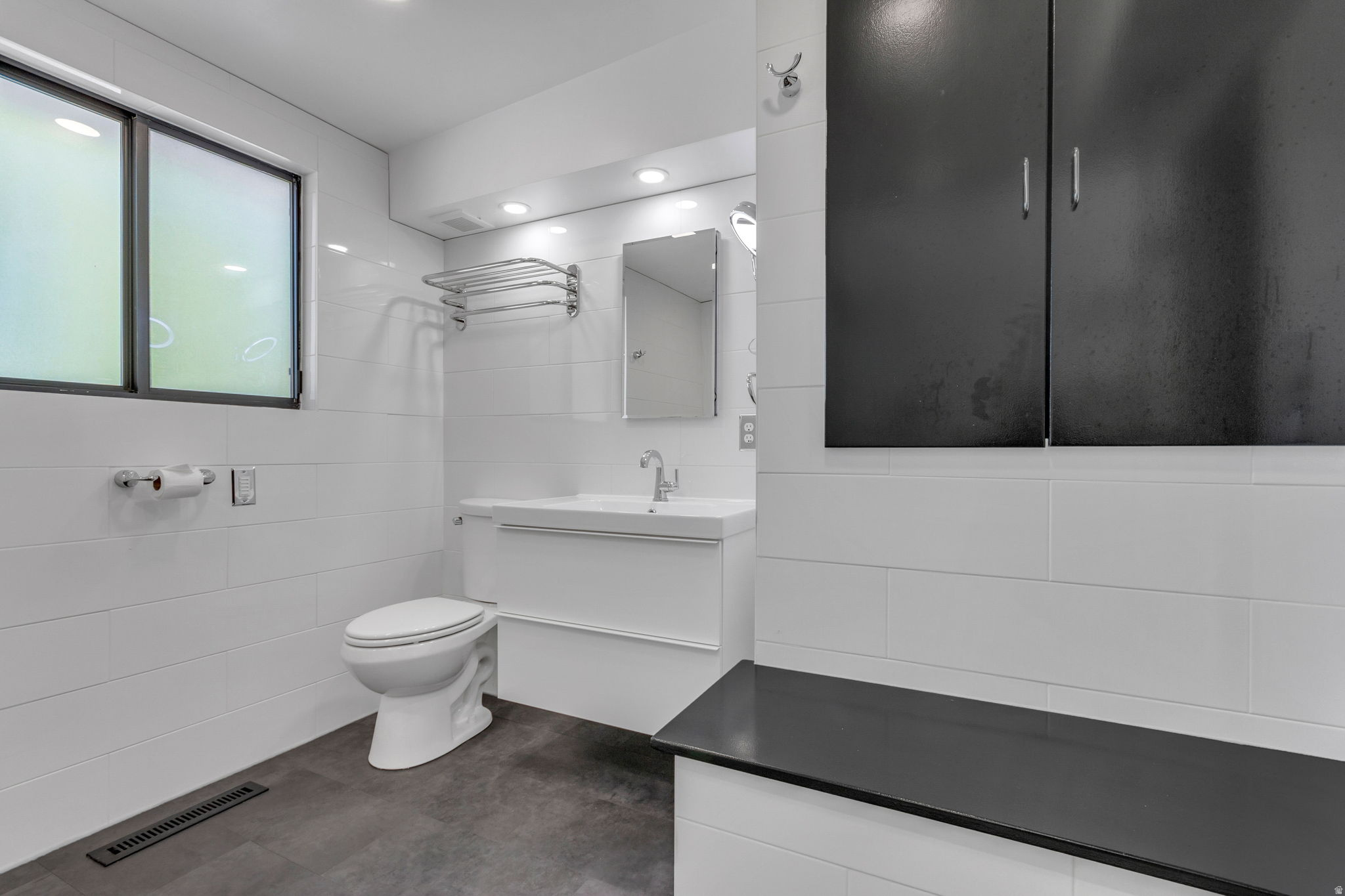 HOLLADAY HILLS - Residential