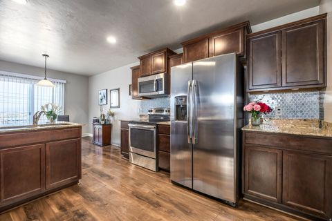 Tiny photo for 688 W GALLANT DR, Bluffdale, UT 84065 (MLS # 2144562)