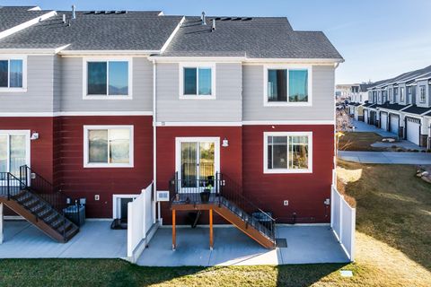 Tiny photo for 688 W GALLANT DR, Bluffdale, UT 84065 (MLS # 2144562)