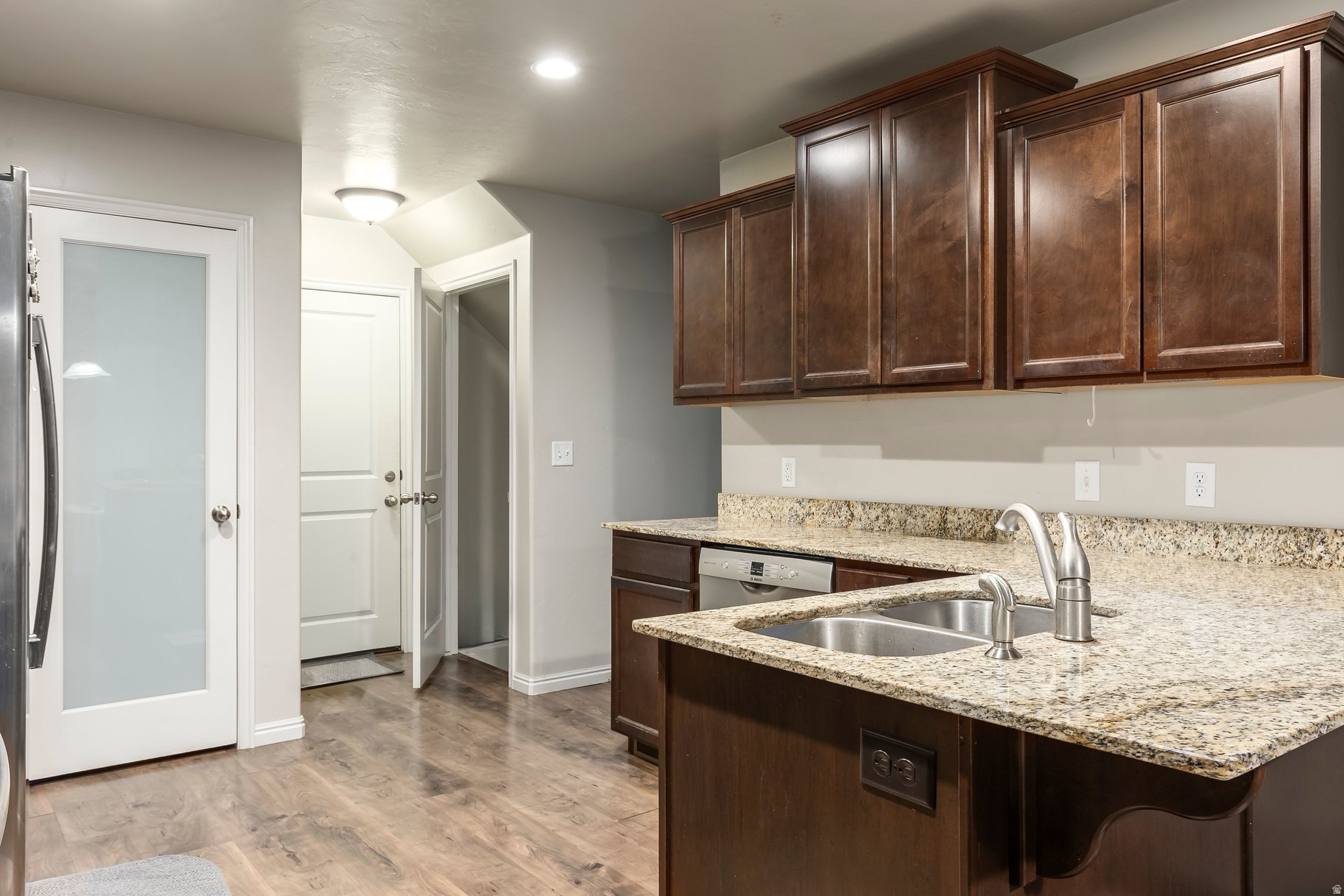 INDEPENDENCE - Residential