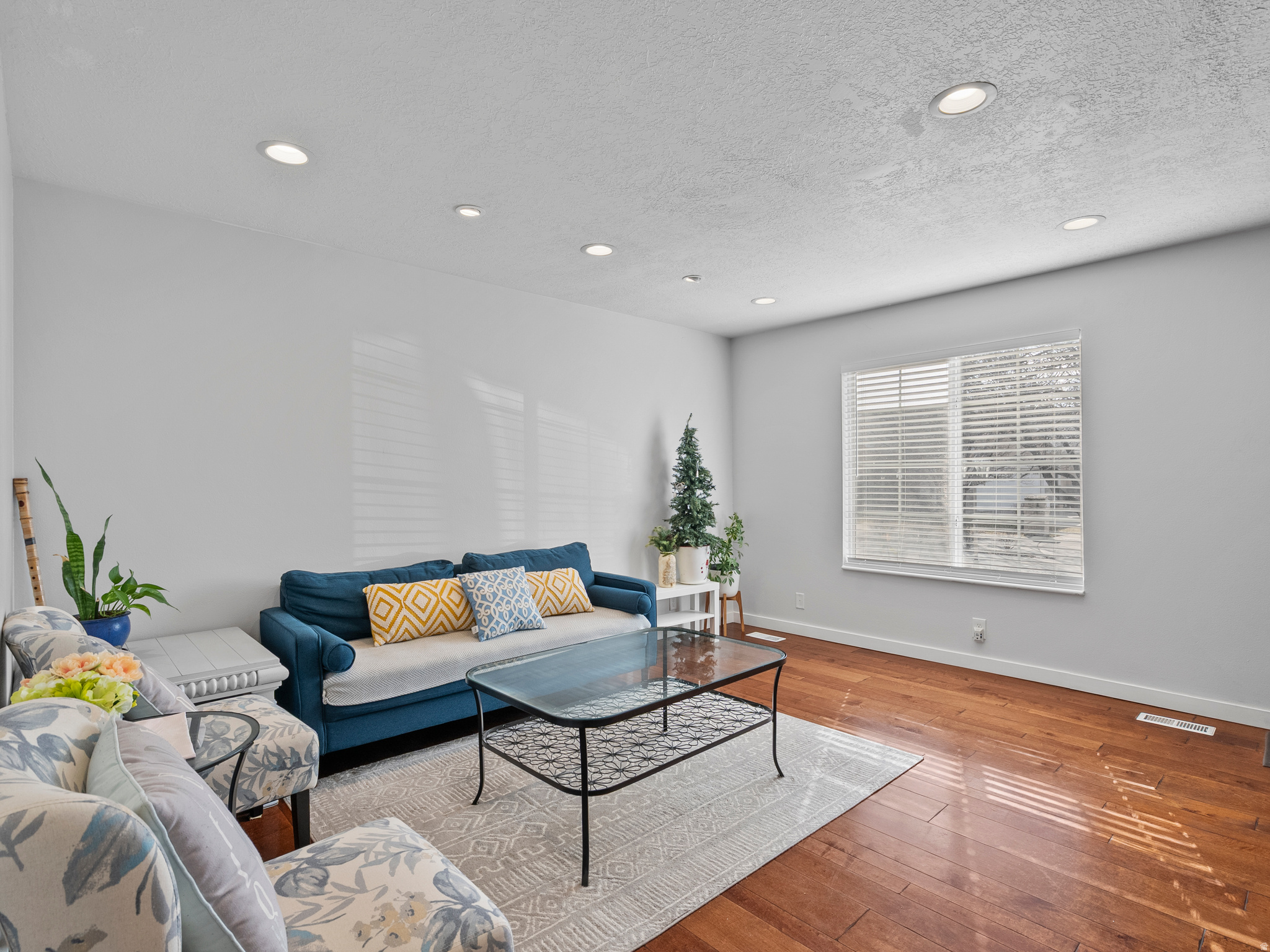 NORTH MEADOW - Residential Income