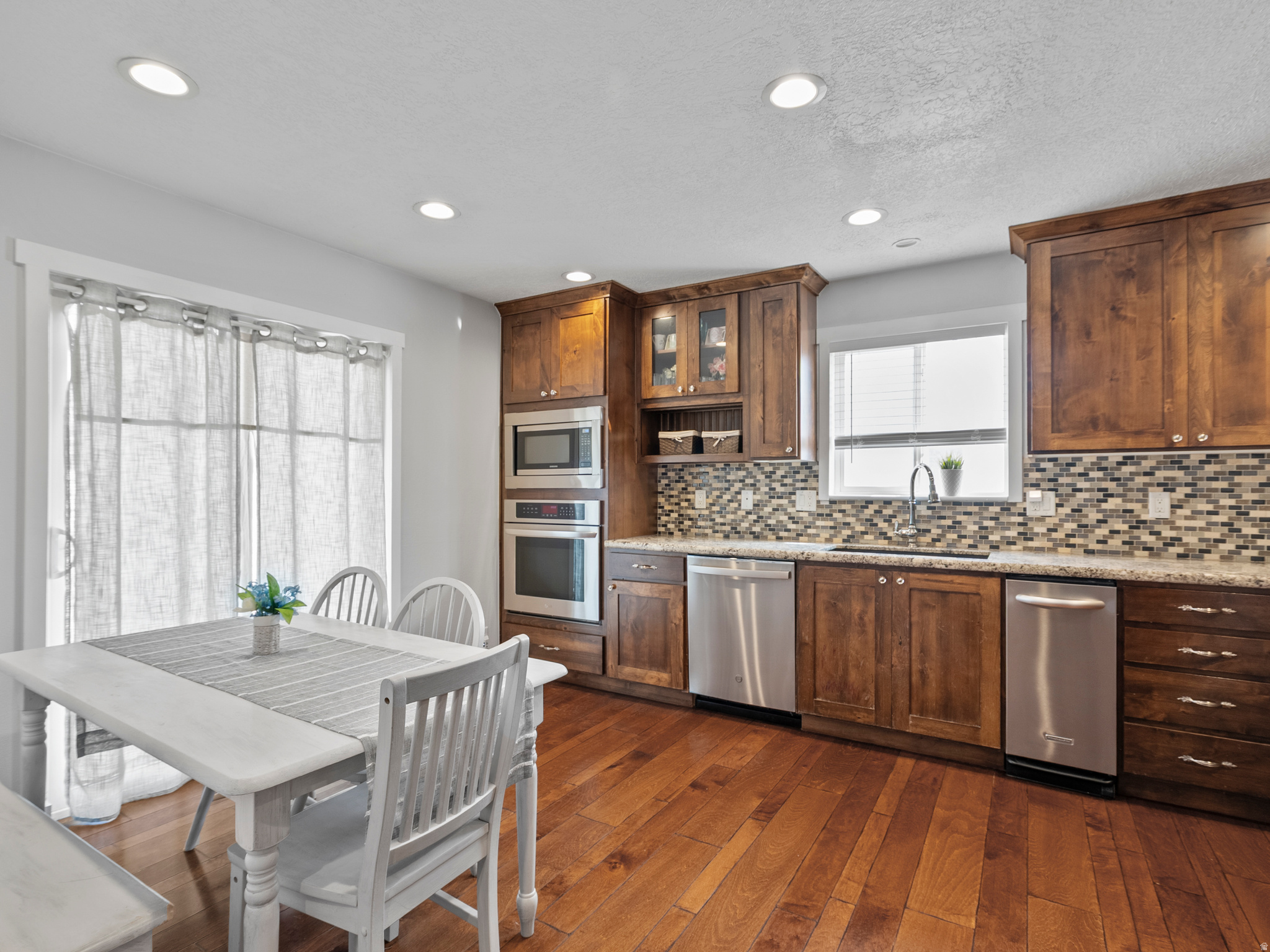 NORTH MEADOW - Residential Income