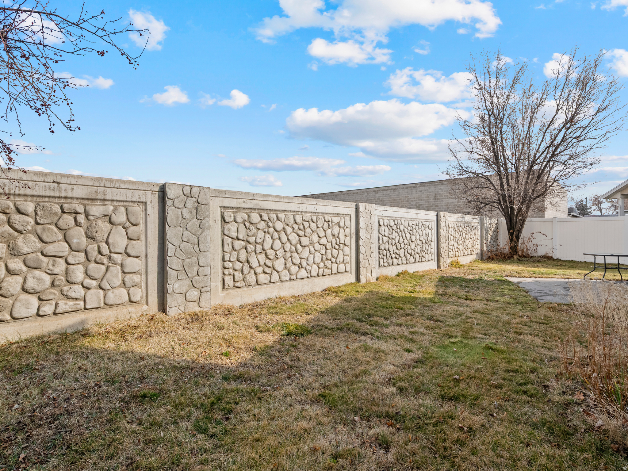 NORTH MEADOW - Residential Income