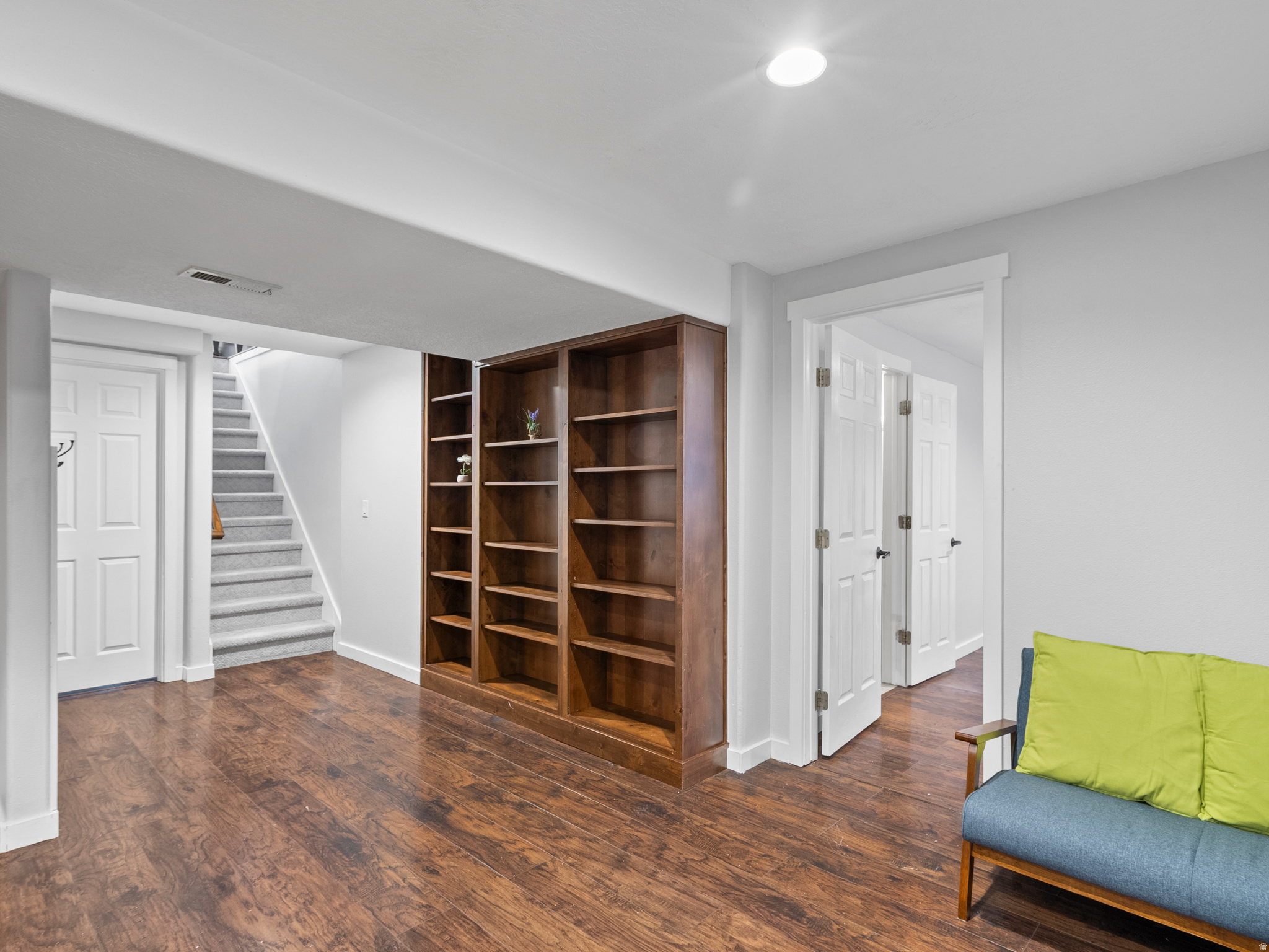 NORTH MEADOW - Residential Income